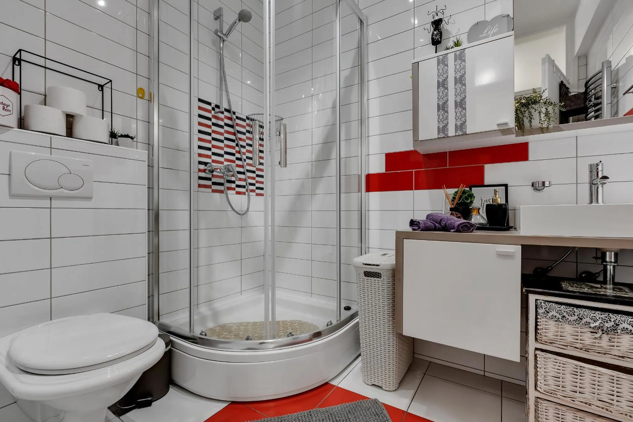 Bathroom in Apartment Mucrum