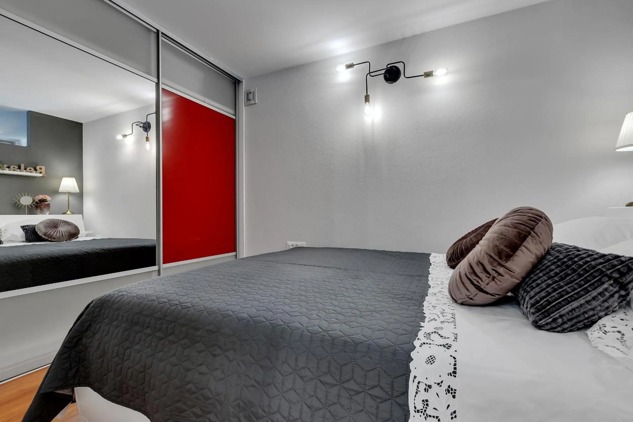 Bedroom, Bed in Apartment Mucrum