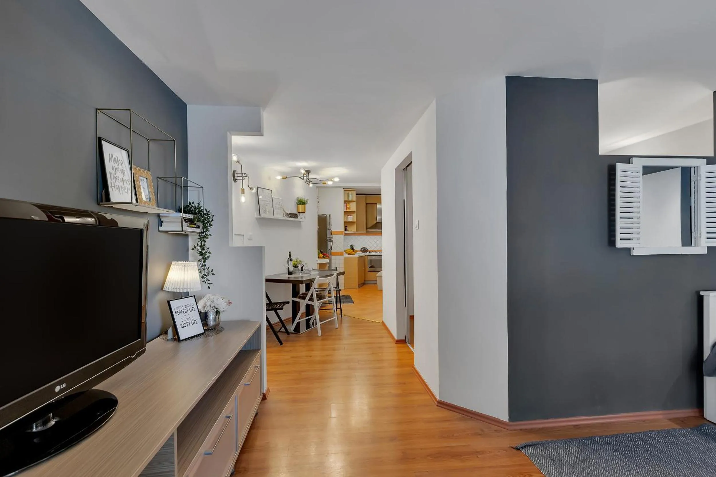 Dining area in Apartment Mucrum