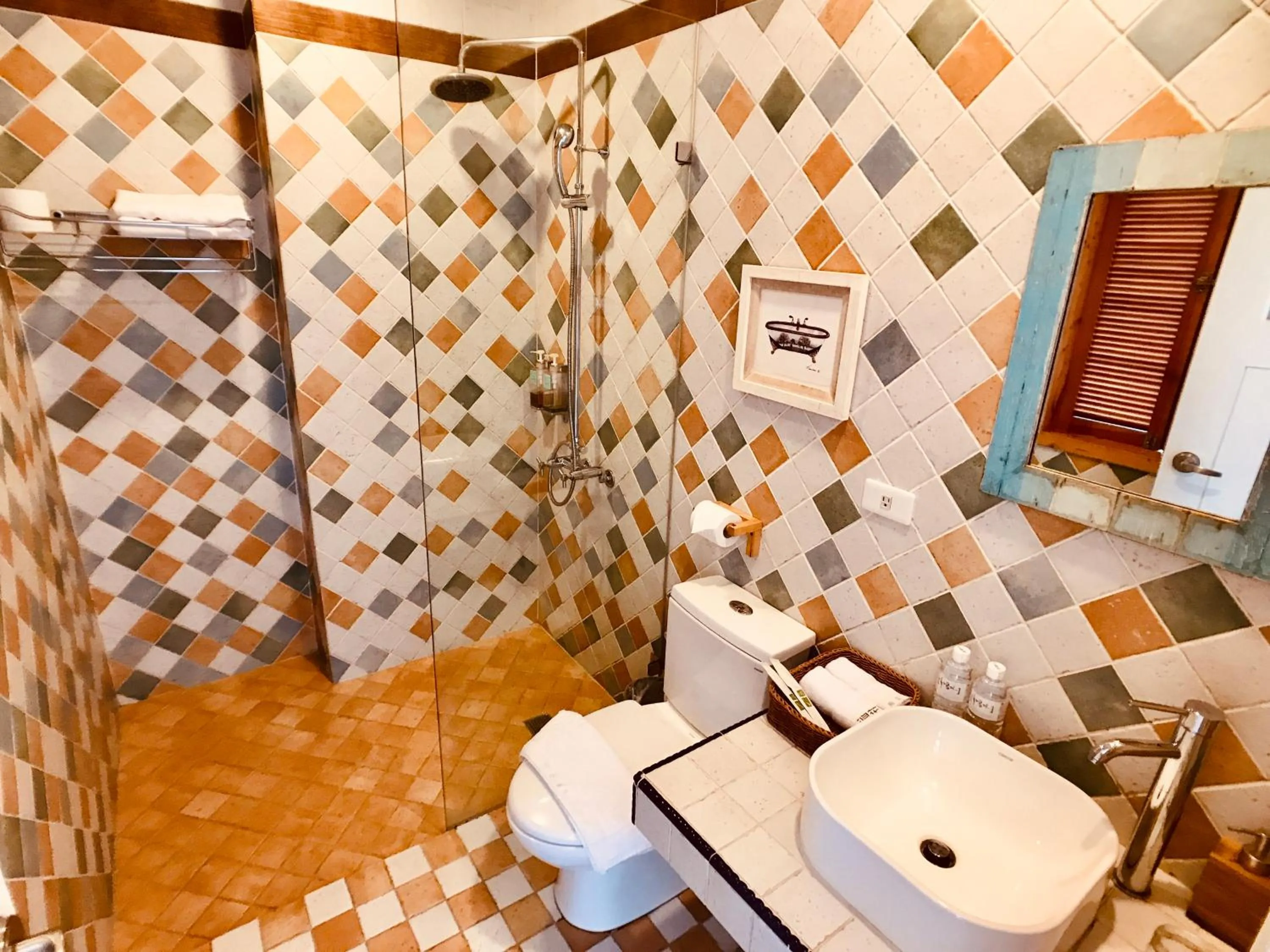 Bathroom in SpoonDrift Hostal Kenting