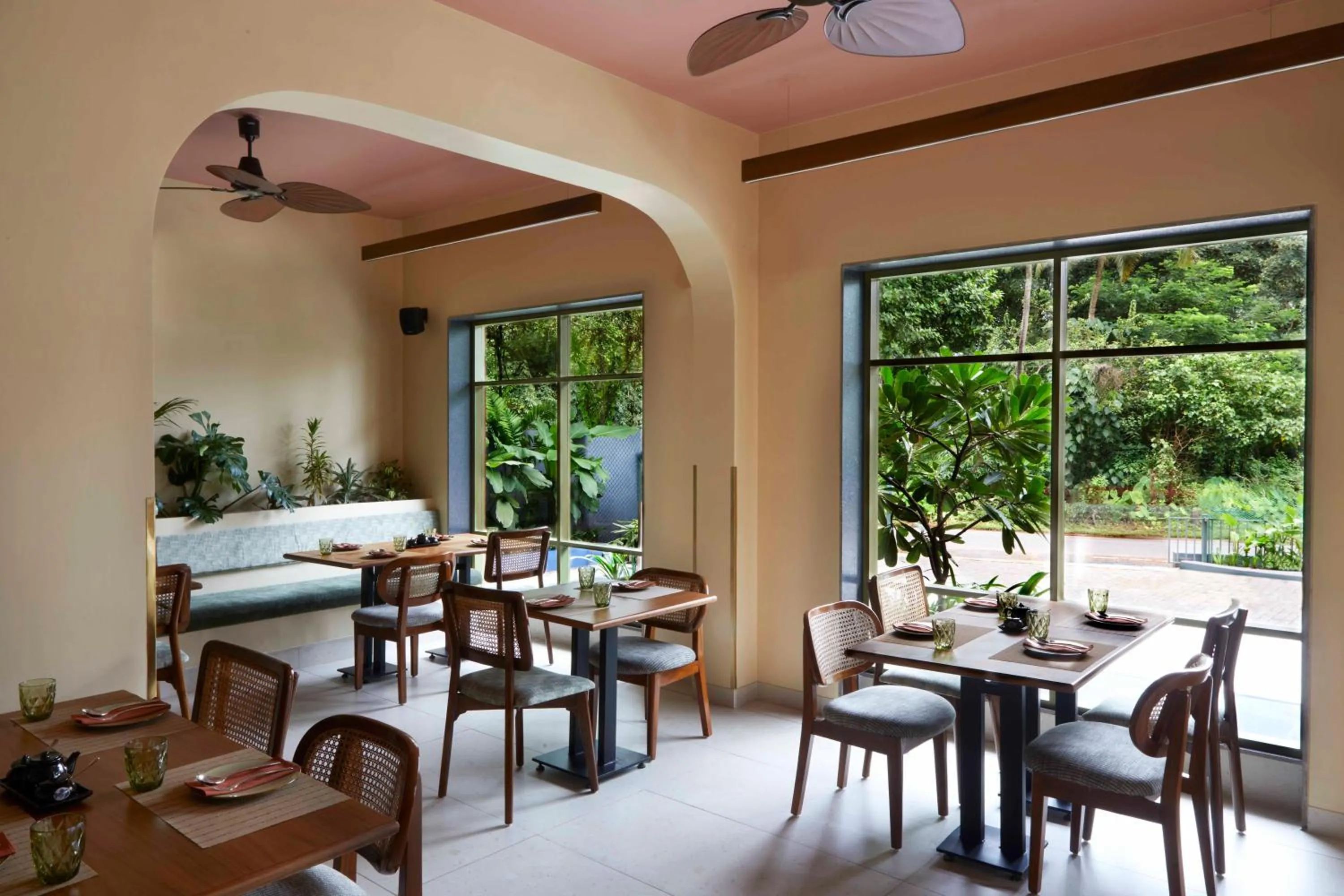 Restaurant/places to eat in Radha House Siolim A Boutique Hotel