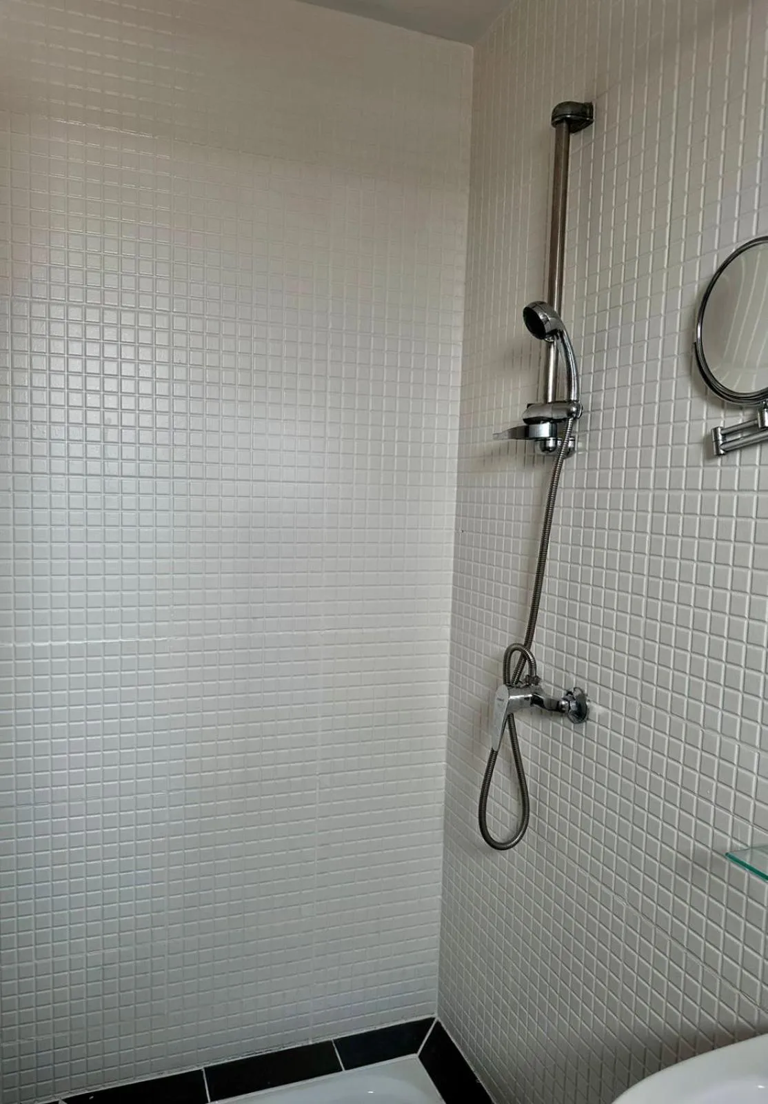 Shopping Area in Sole Hotel