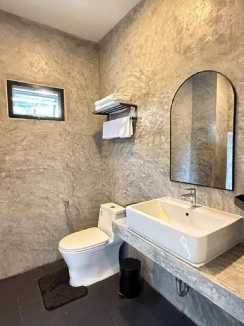 Bathroom in The Hidden Gem