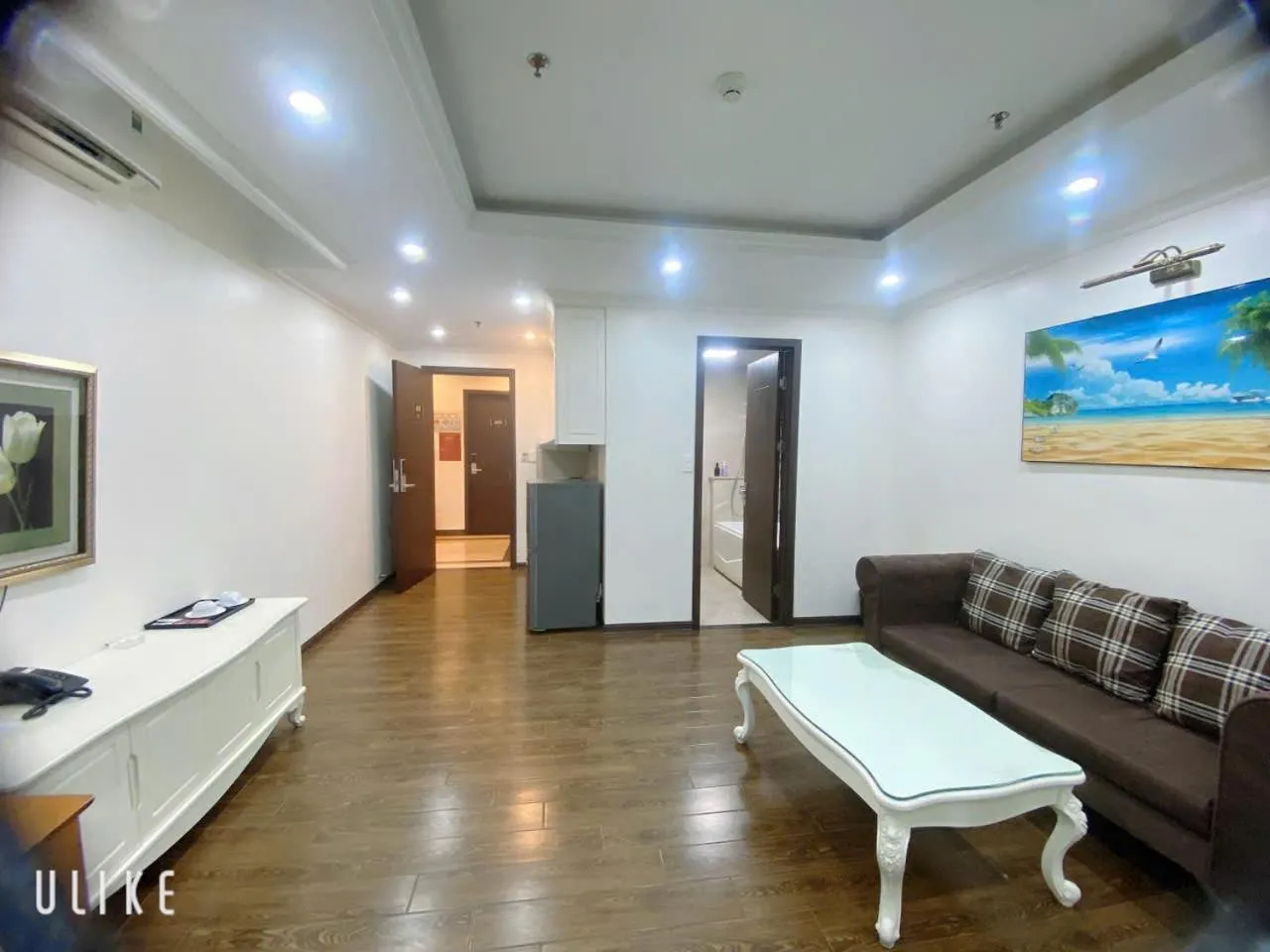 Photo of the whole room in Queenie Hotel