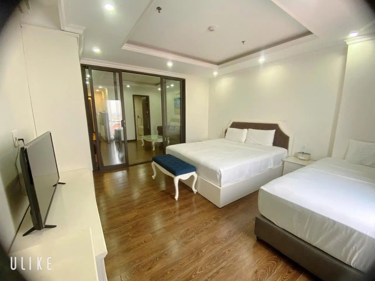 Photo of the whole room in Queenie Hotel