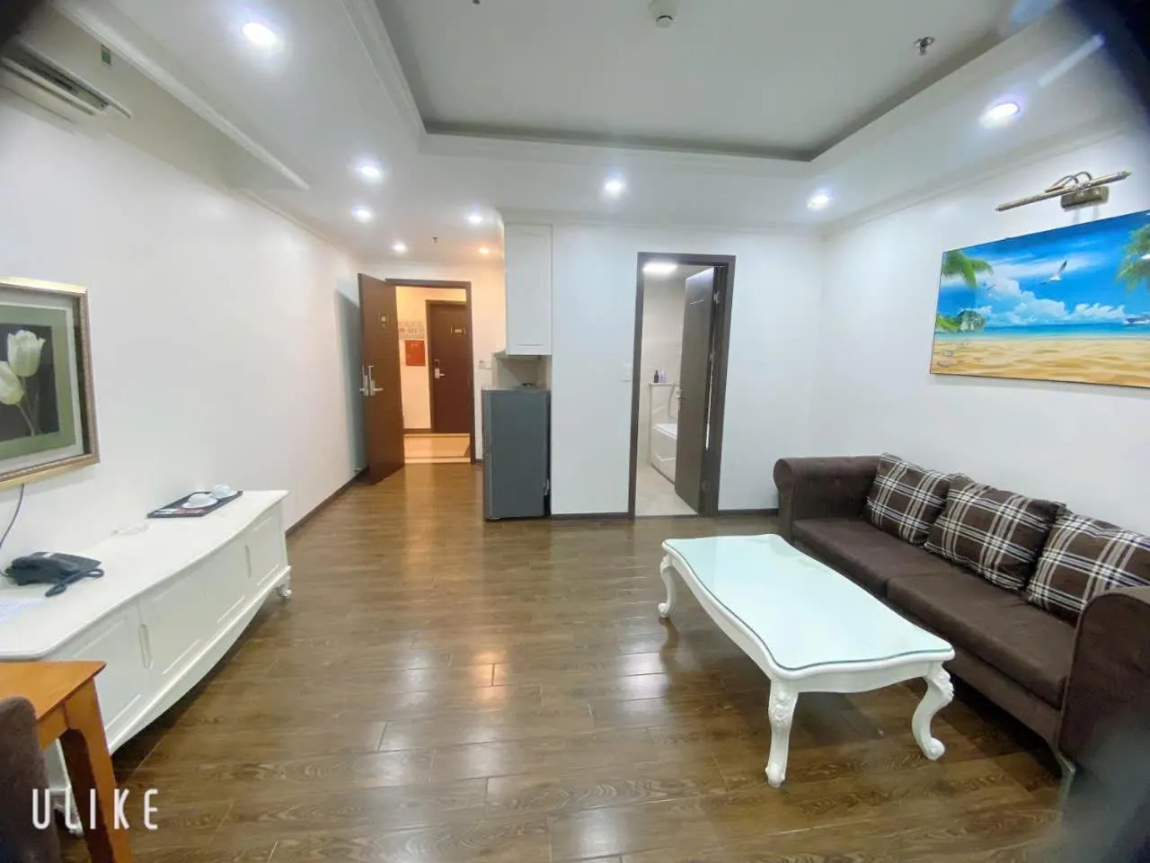 Photo of the whole room in Queenie Hotel