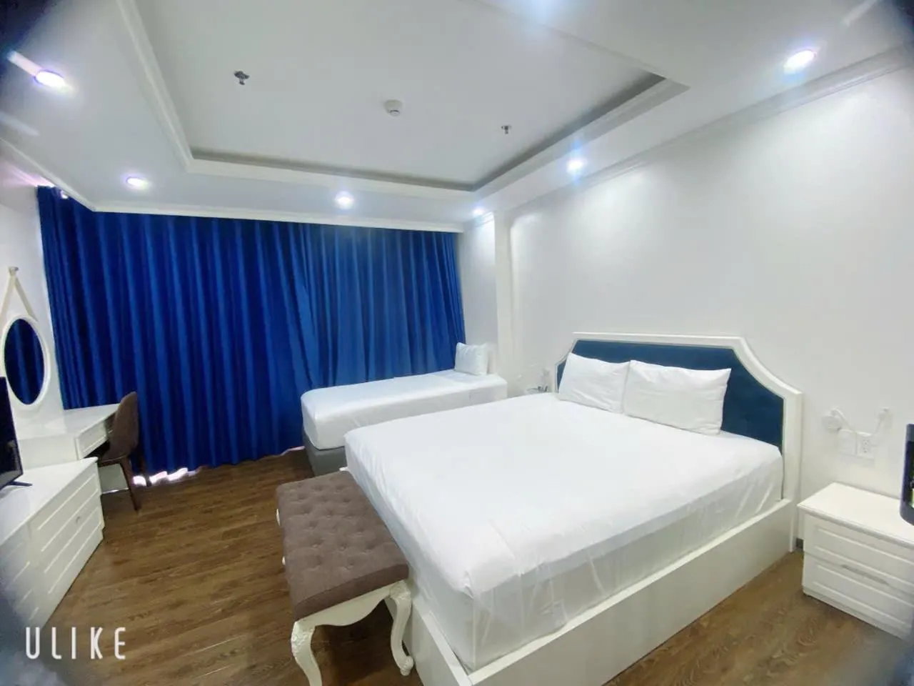 Photo of the whole room in Queenie Hotel