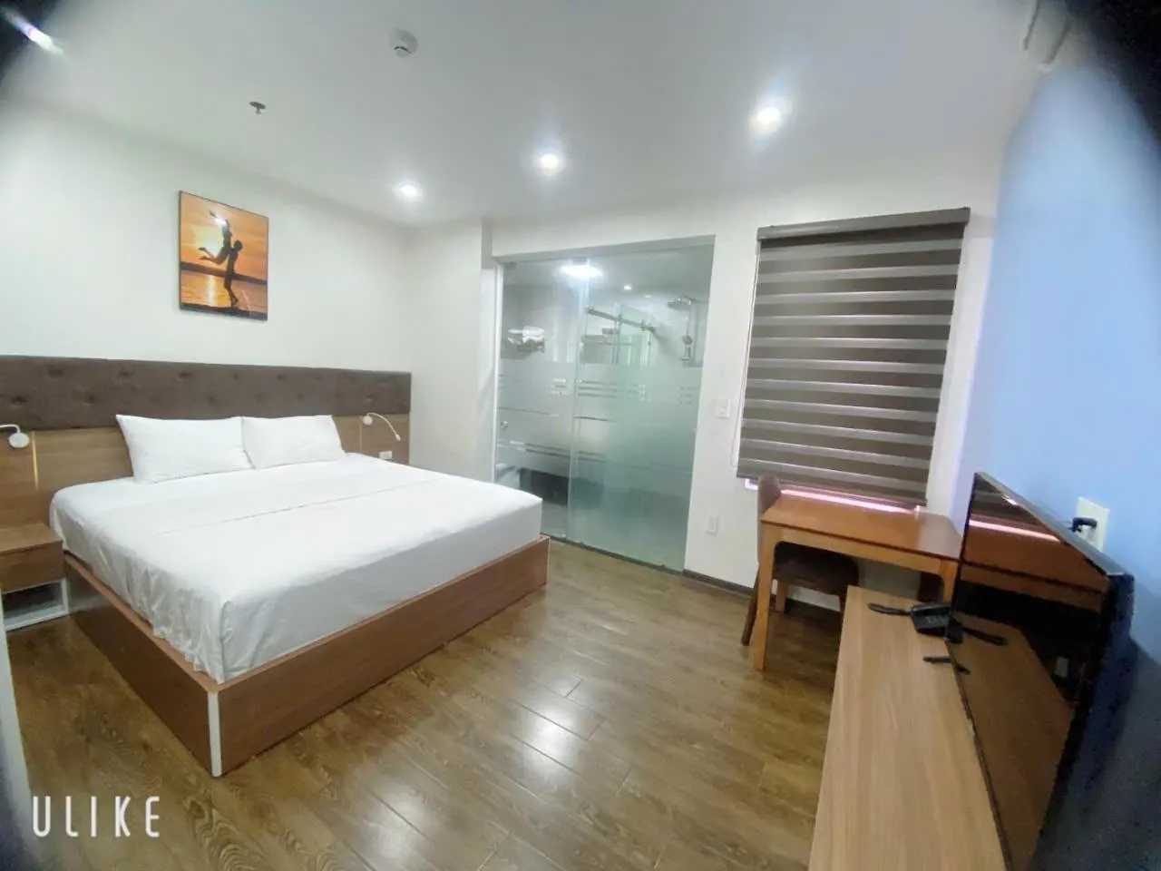 Photo of the whole room in Queenie Hotel