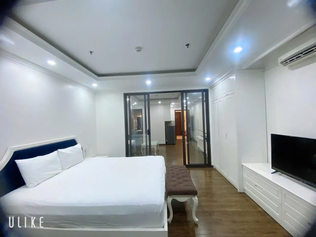 Photo of the whole room in Queenie Hotel