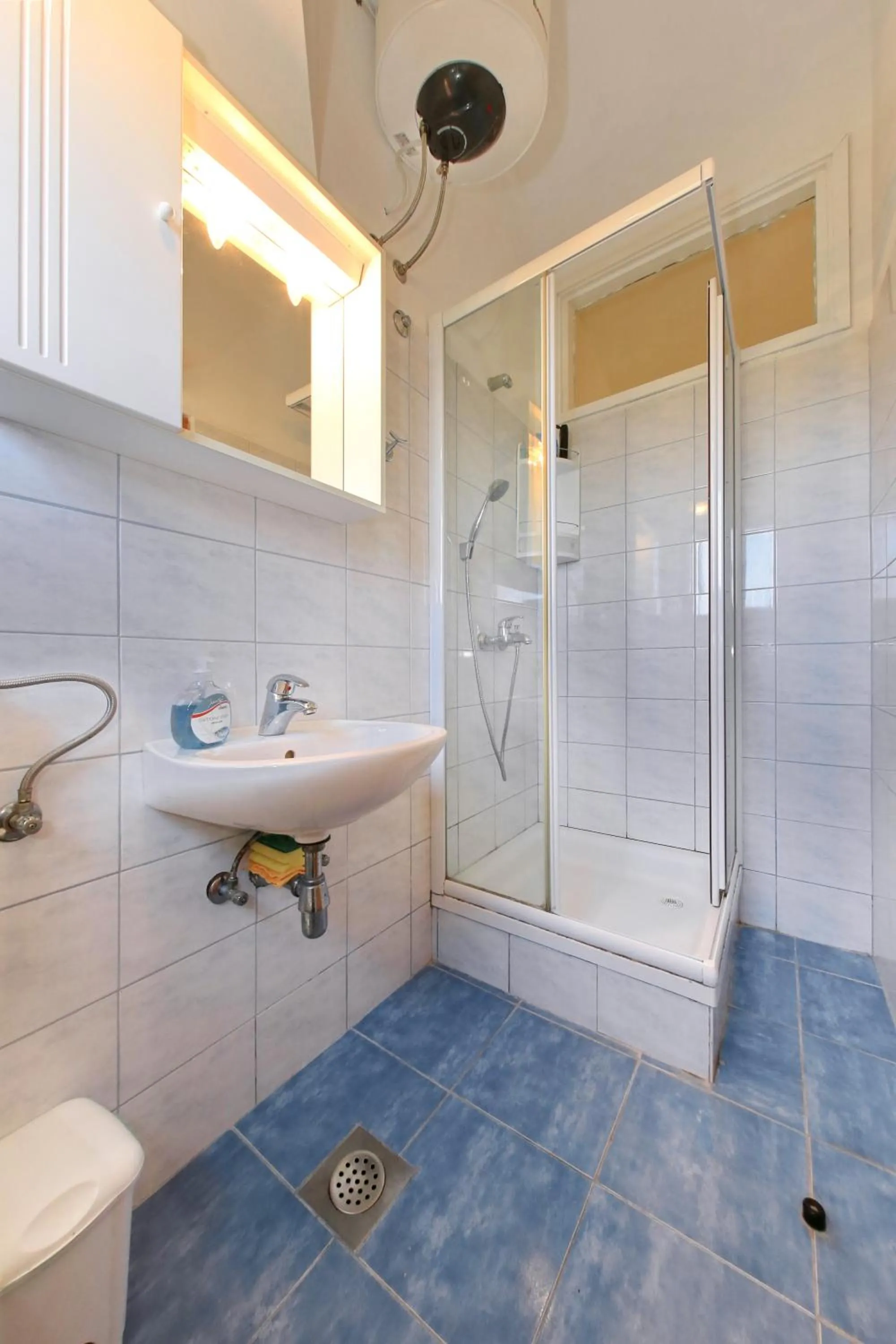 Shower in Apartments Maslina Božava
