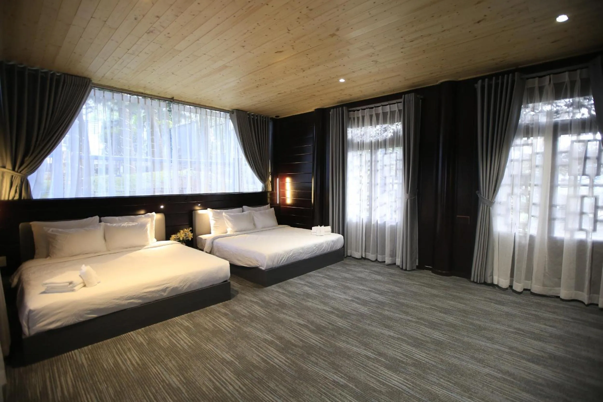 Deluxe Twin Room in DD Hospitality - Mây Bách Đà lạt
