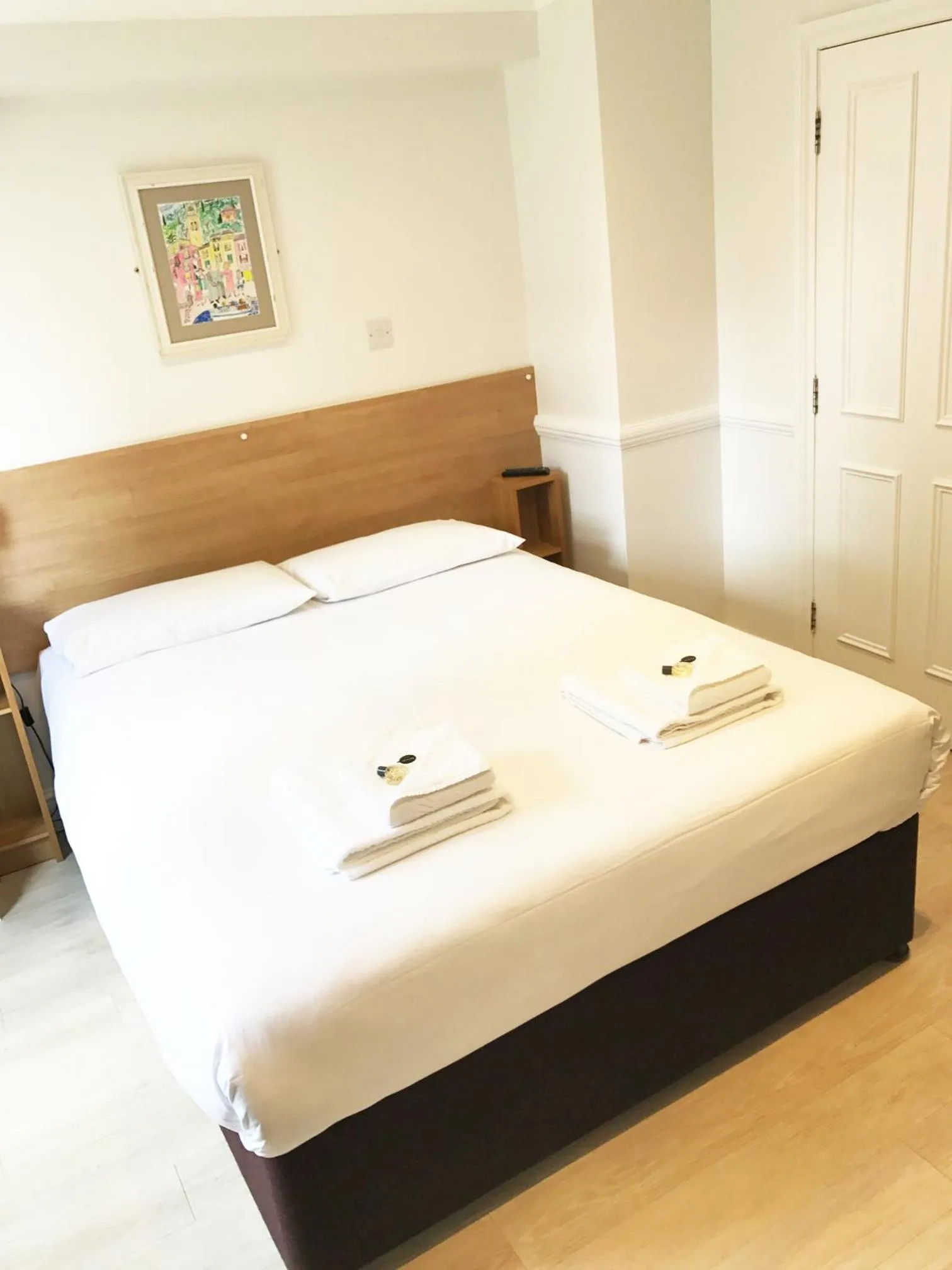 Bed in Gidea Park Hotel