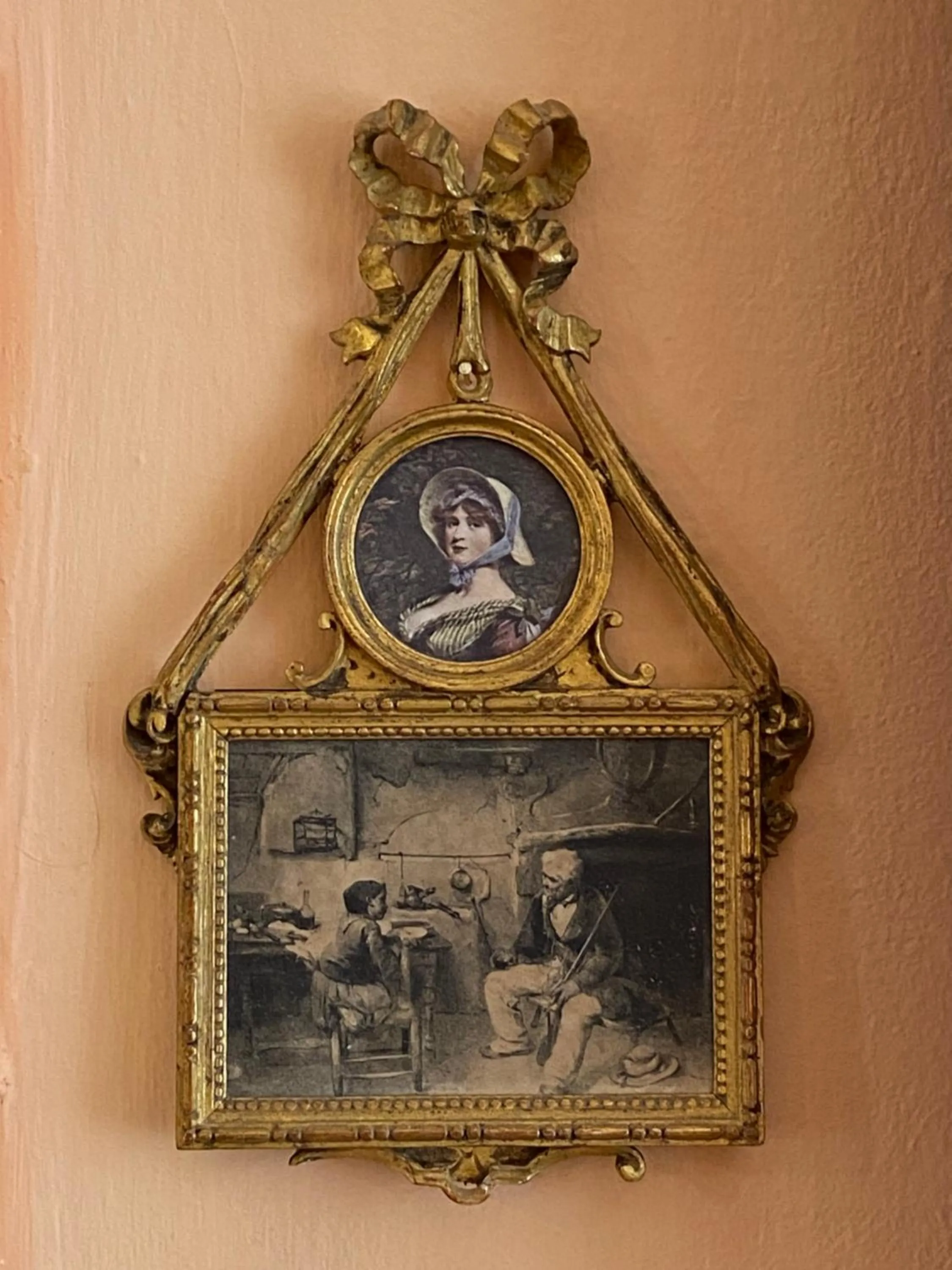 Decorative detail in Palazzo Ronchelli