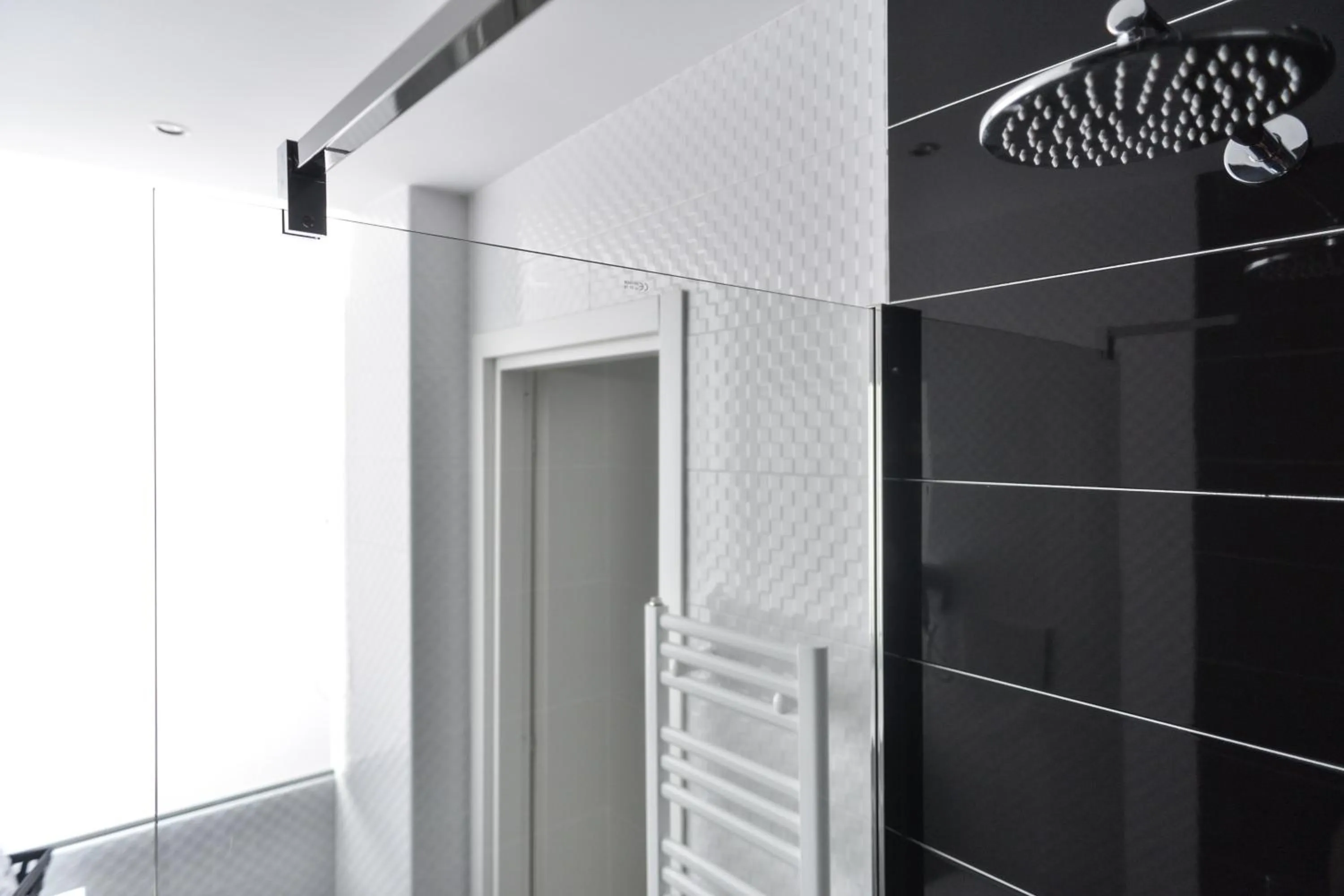 Shower in Lata Luxury Rooms