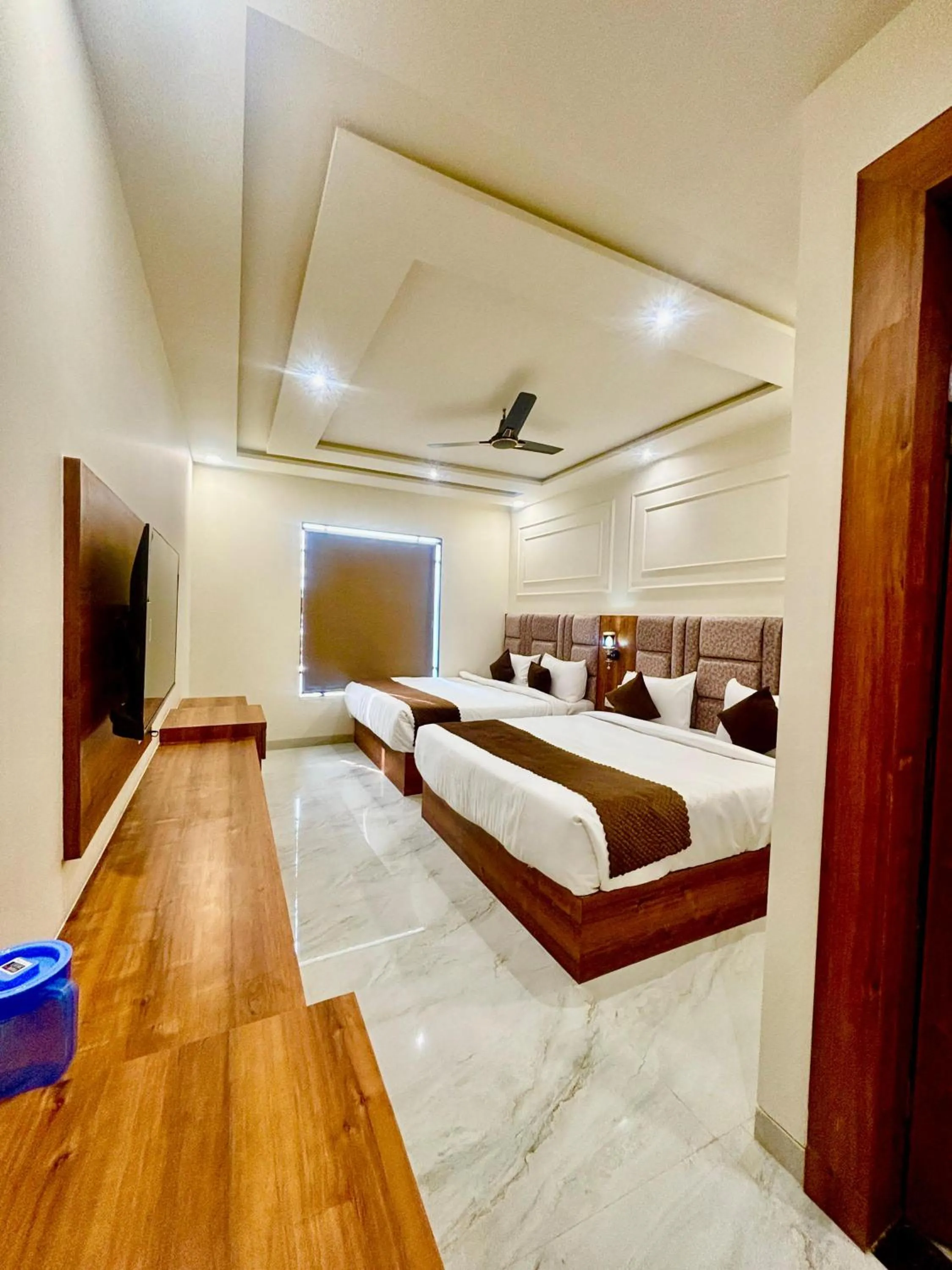 Bed in Hotel Majestic Heights Agra