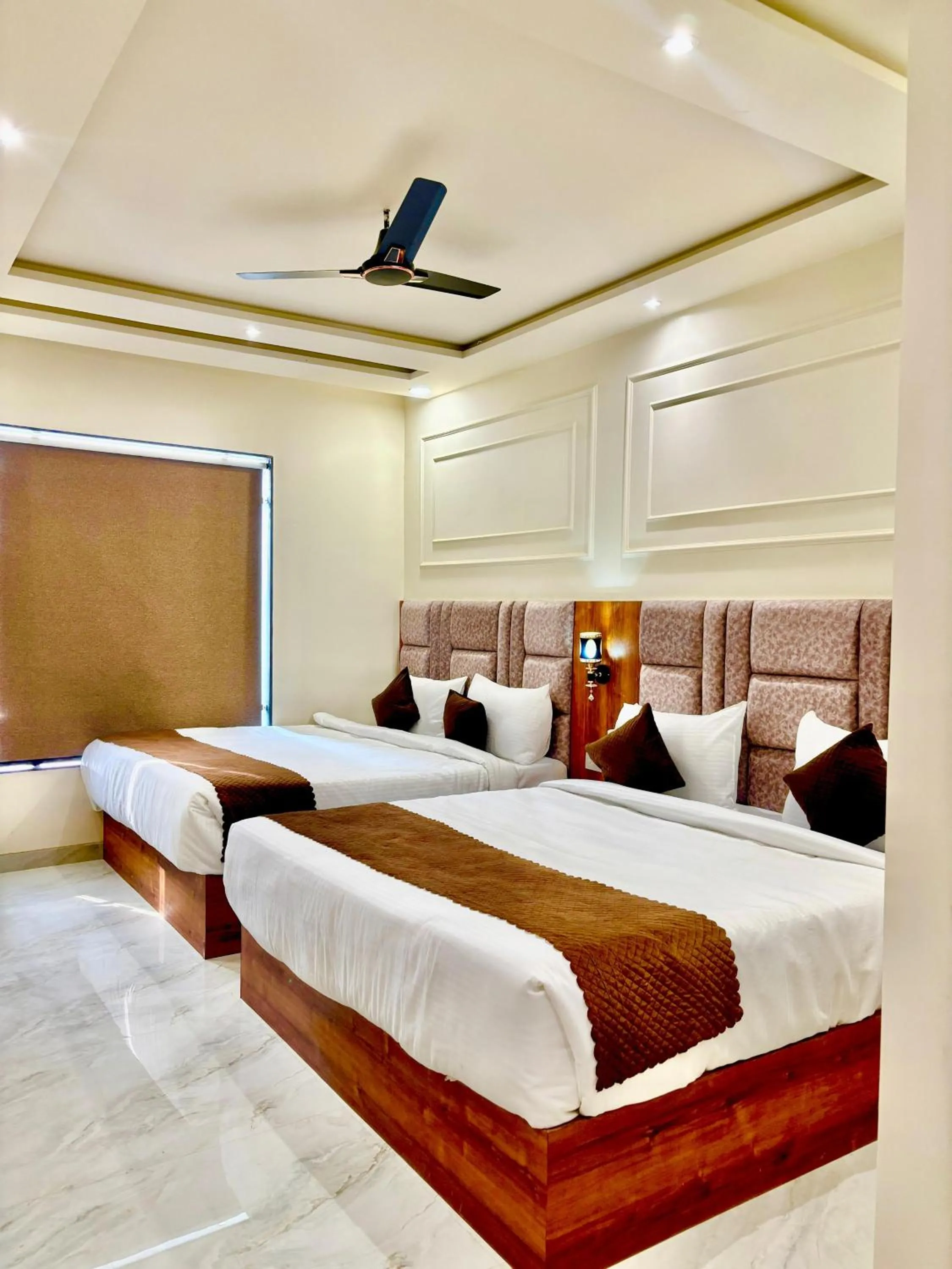 Bed in Hotel Majestic Heights Agra