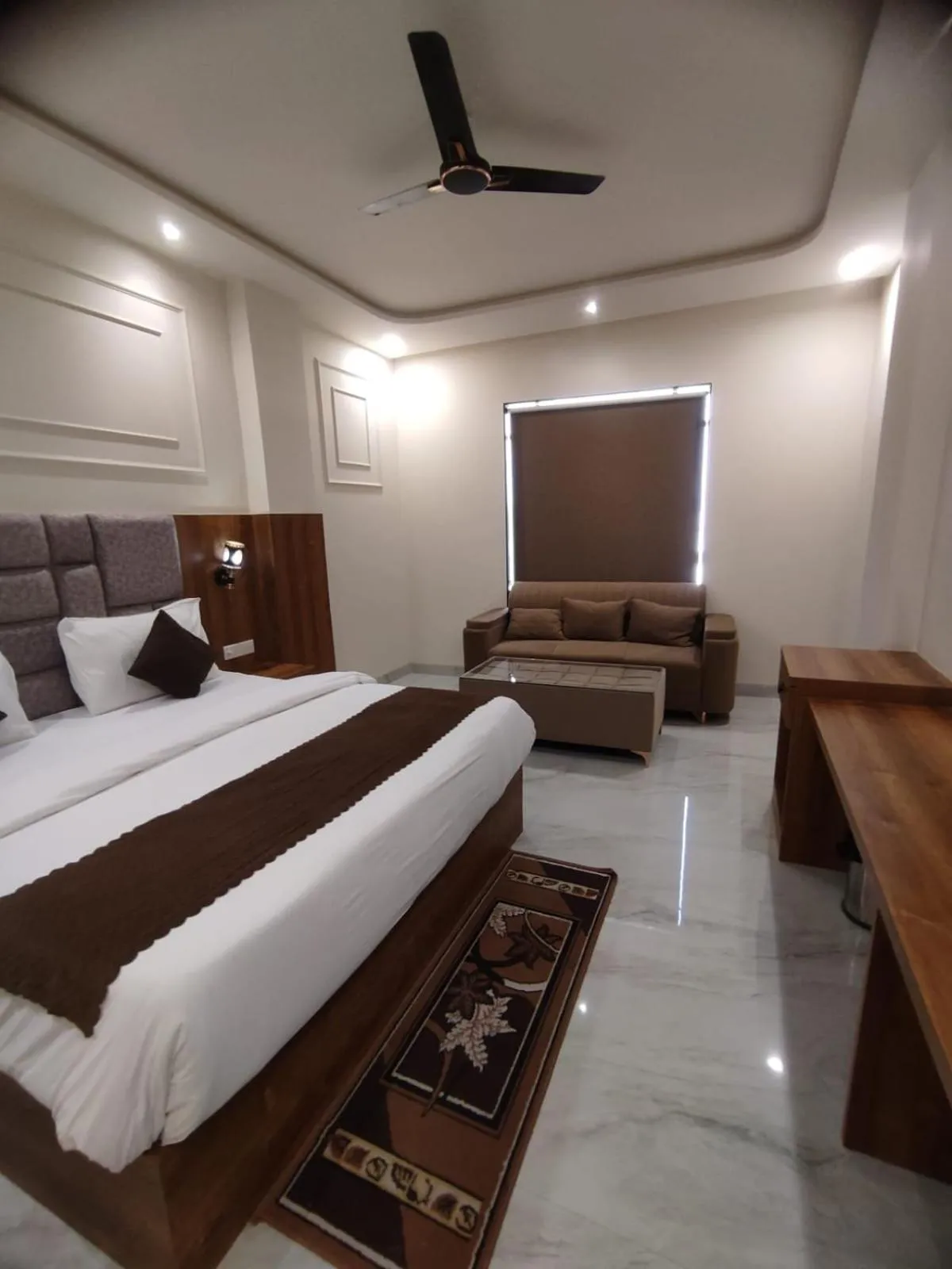 Bed in Hotel Majestic Heights Agra