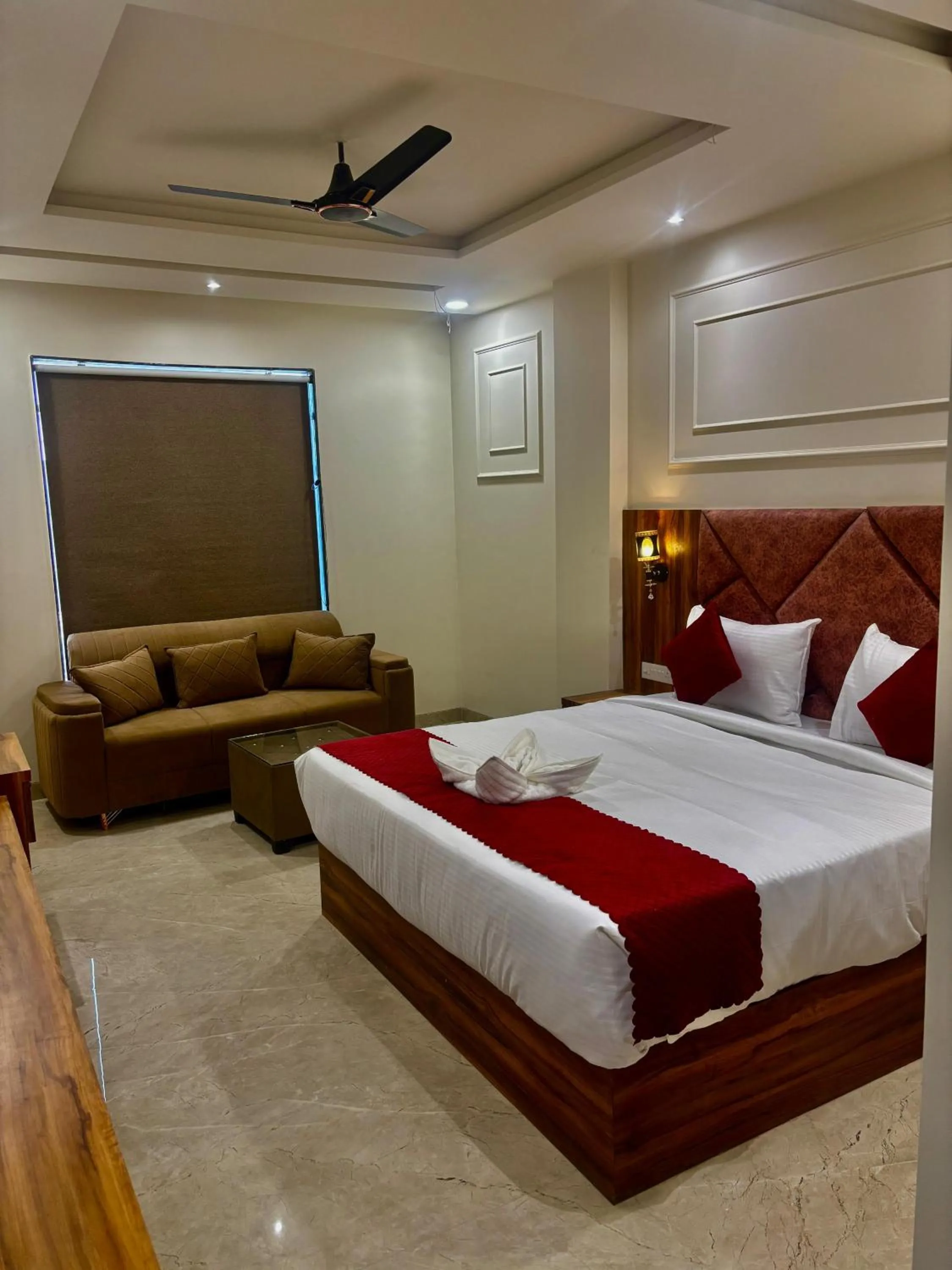Bed in Hotel Majestic Heights Agra