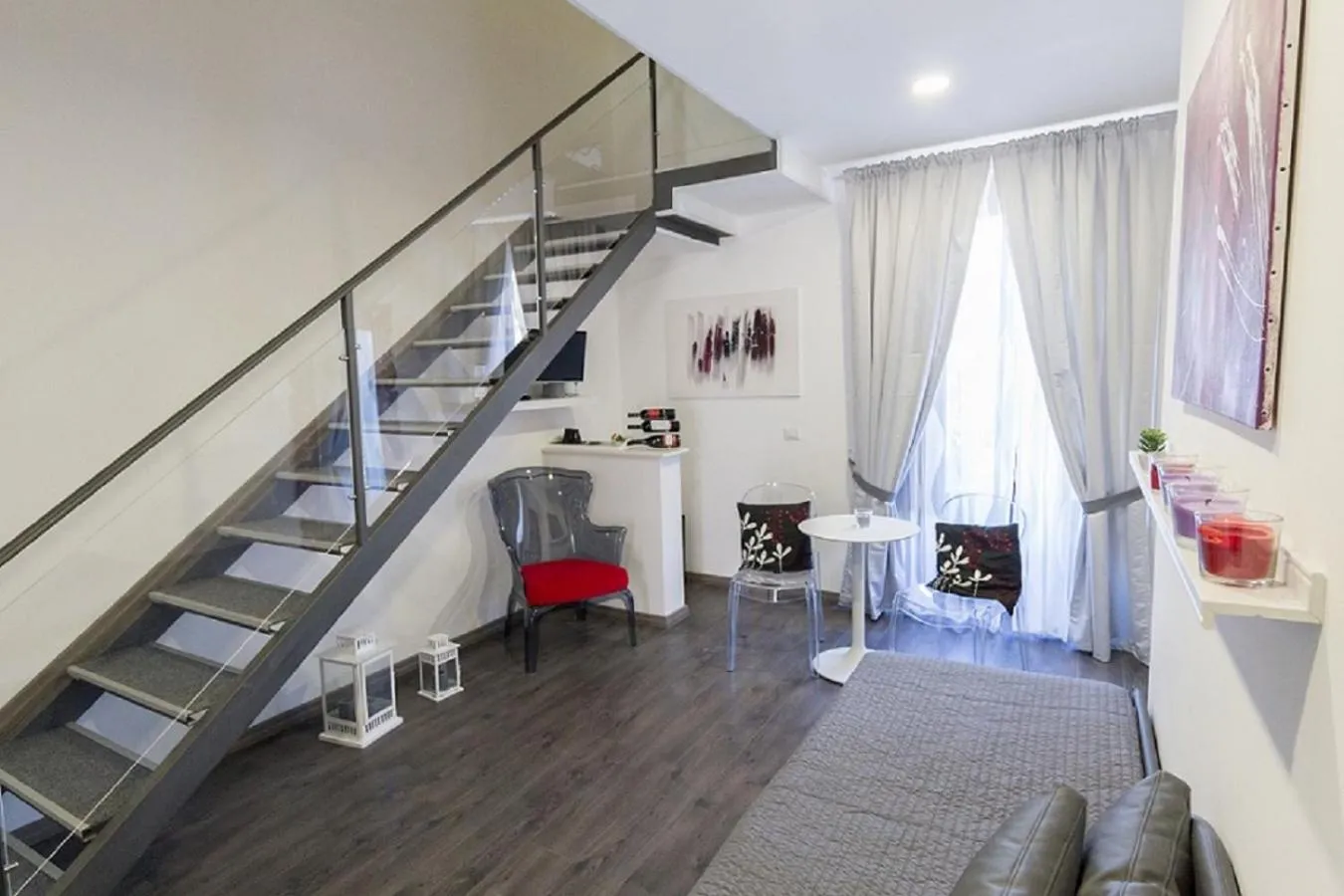 Bed in Etna Suite Group