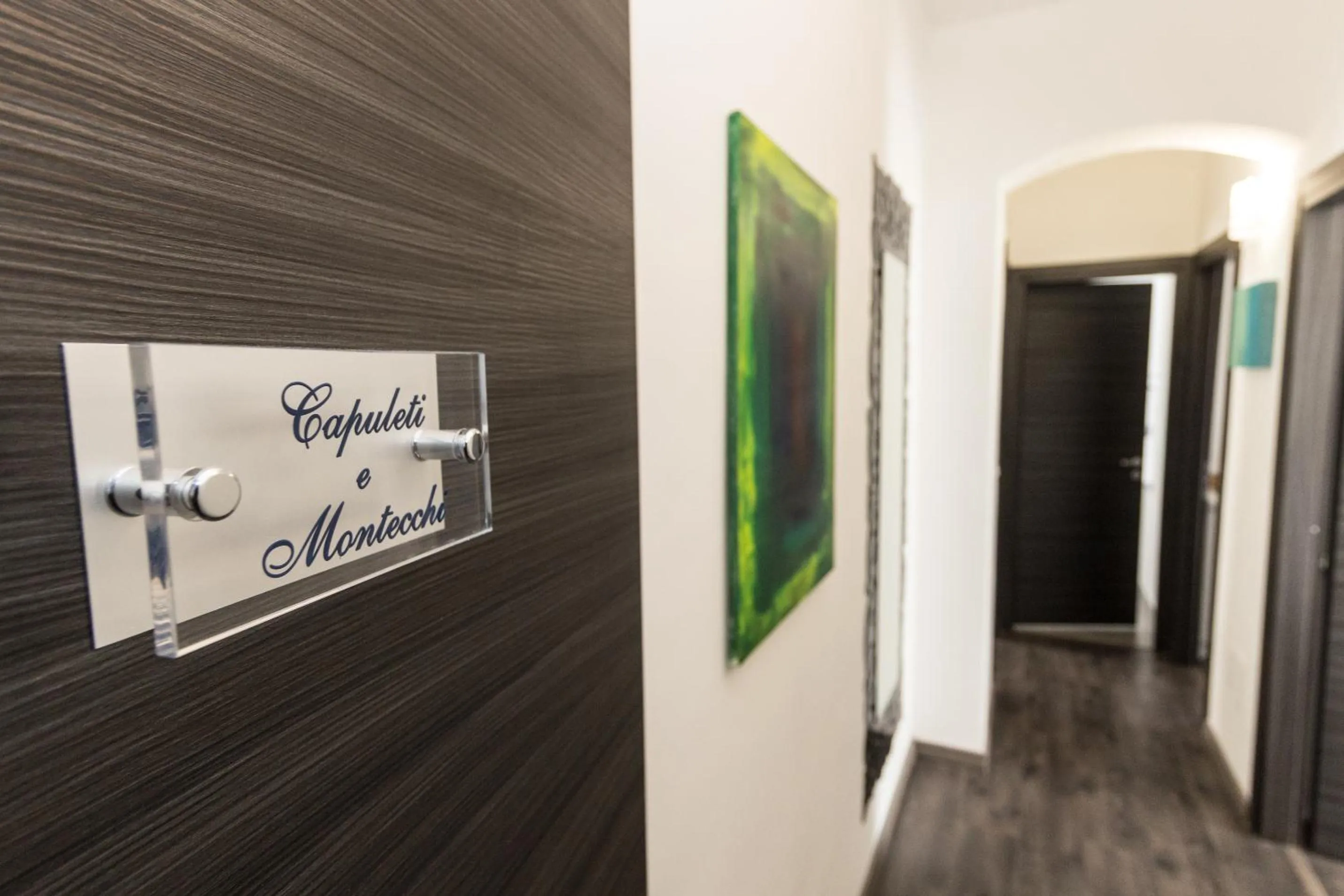 Photo of the whole room in Etna Suite Group