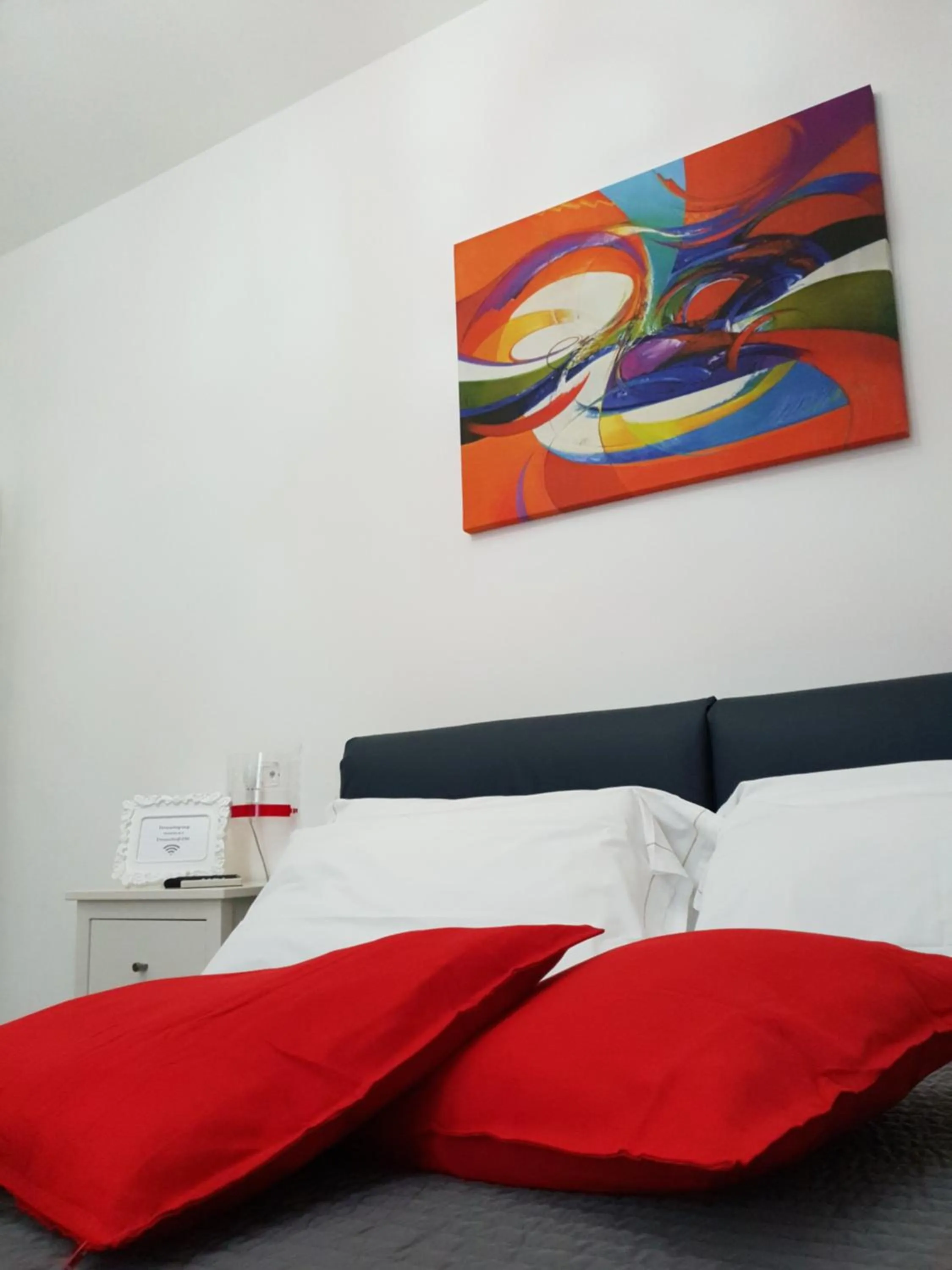 Decorative detail, Bed in Etna Suite Group