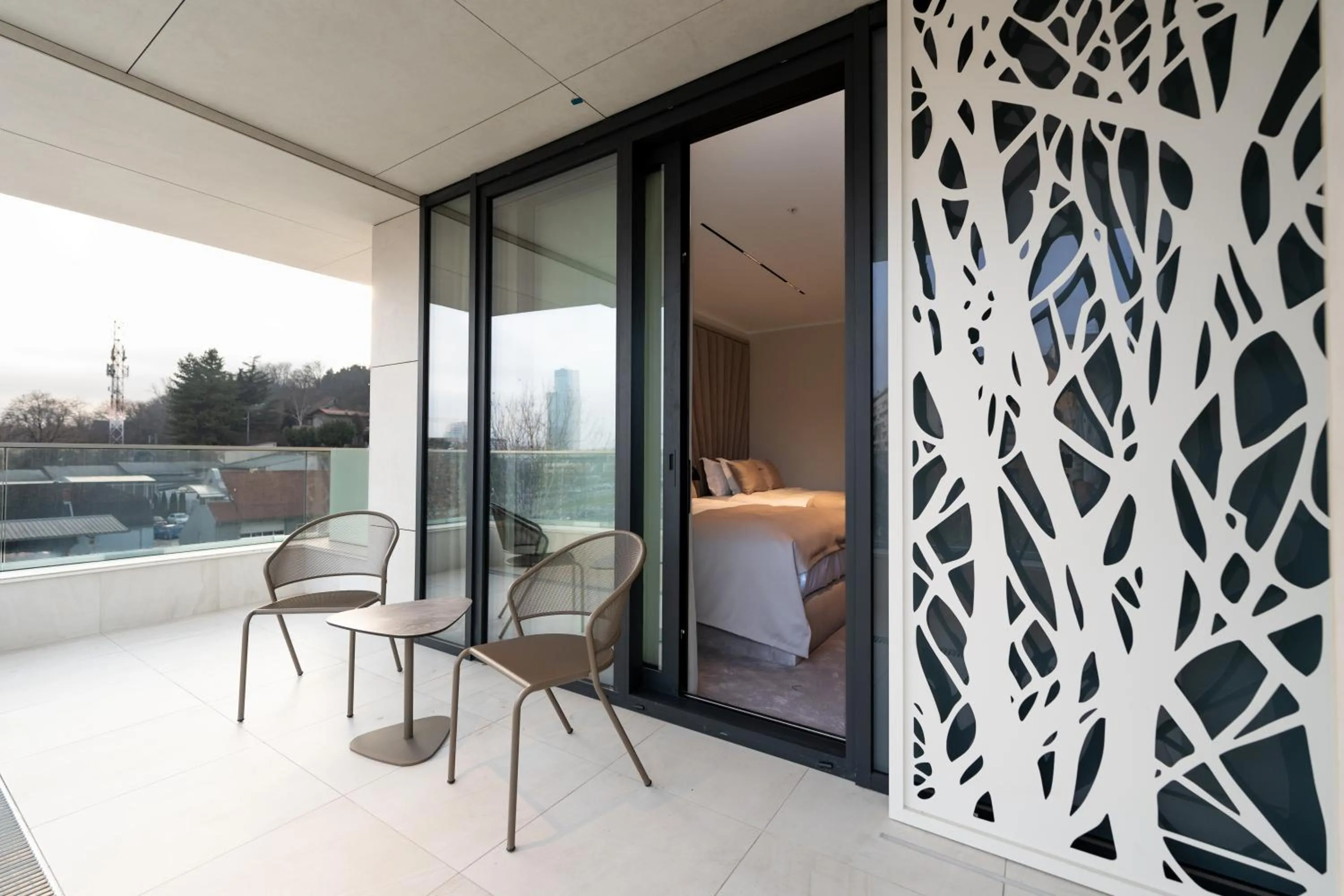 Superior Twin Room with City View in New Belgrade Premium Hotel