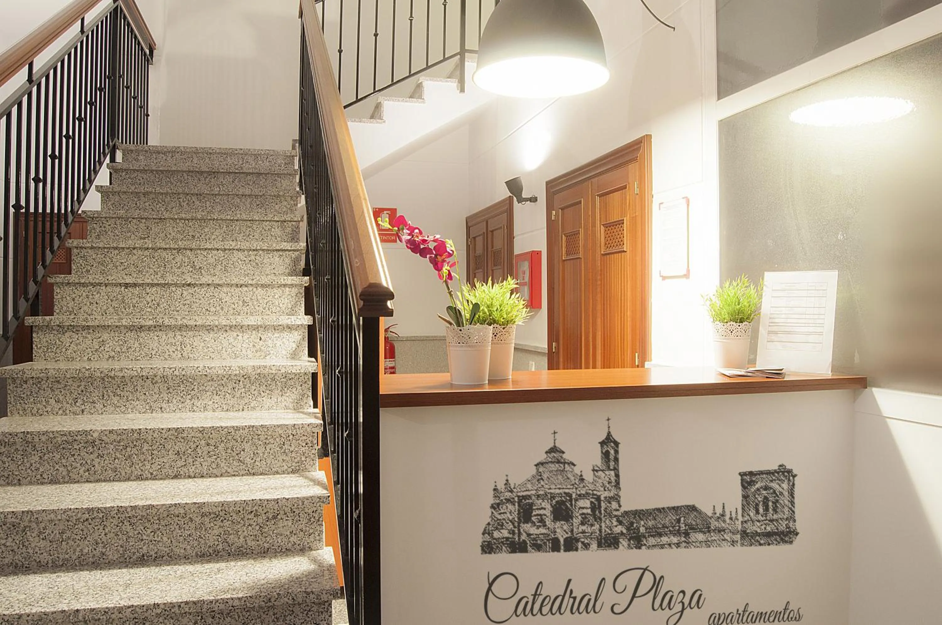 Lobby or reception in Apartamentos Catedral Plaza 3000