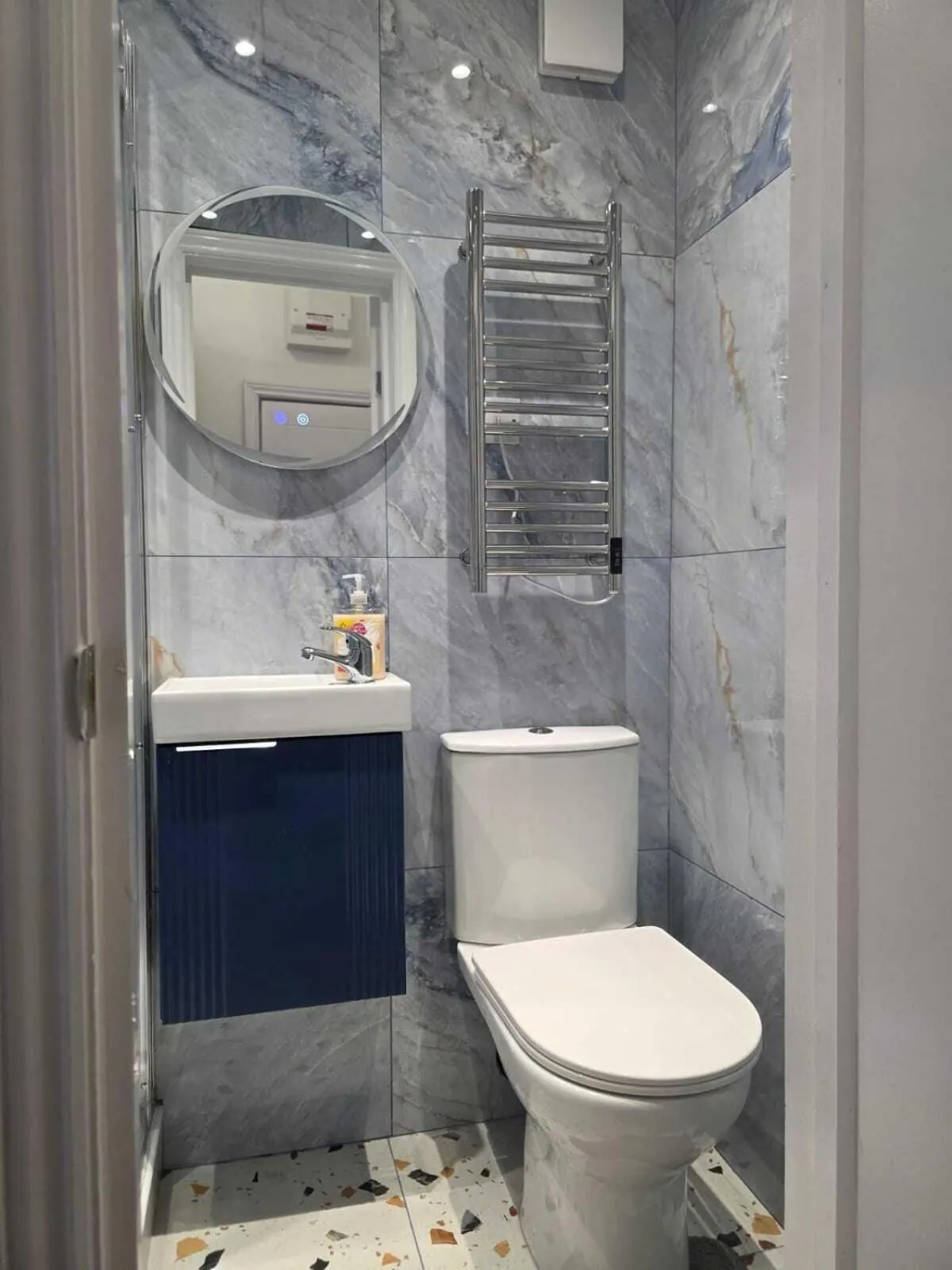 Bathroom in Dalston Luxe Studios, 10 minutes away from Liverpool Train Station