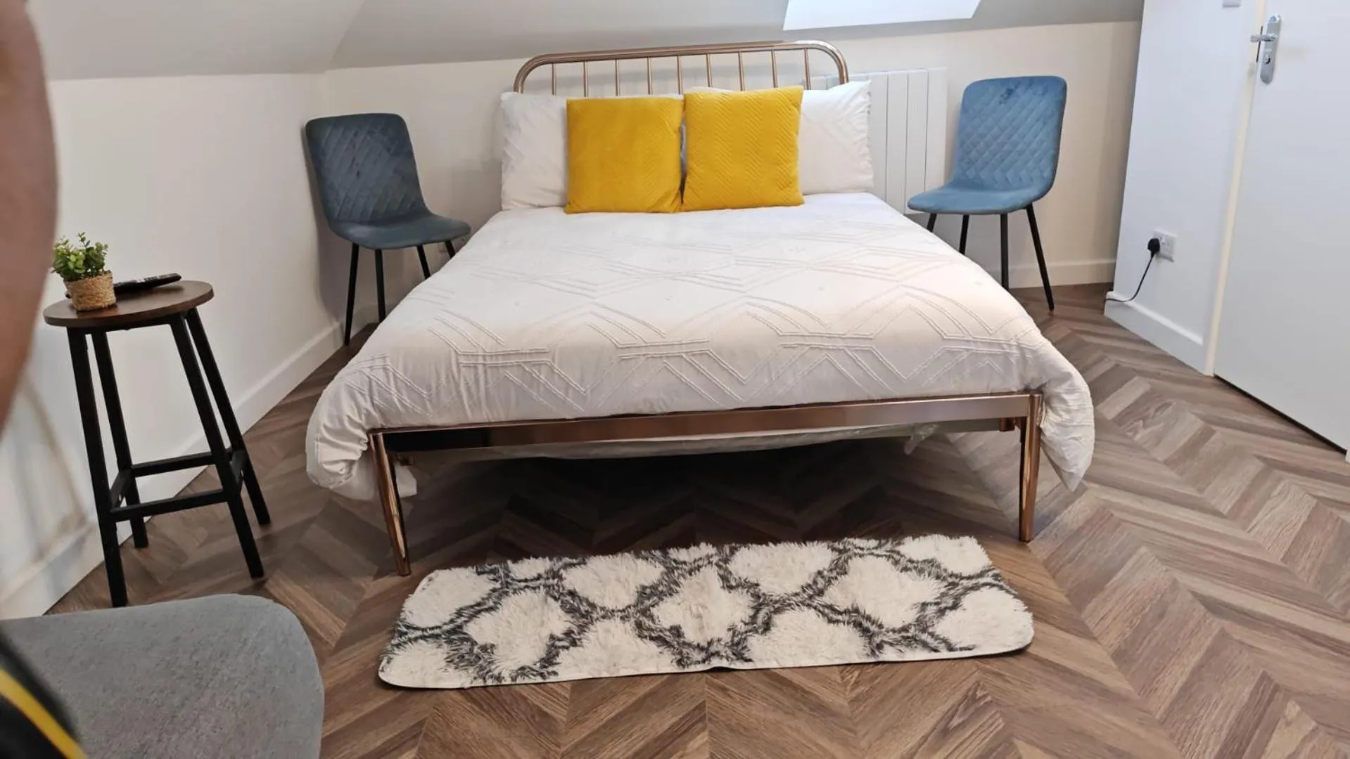 Bedroom, Bed in Dalston Luxe Studios, 10 minutes away from Liverpool Train Station