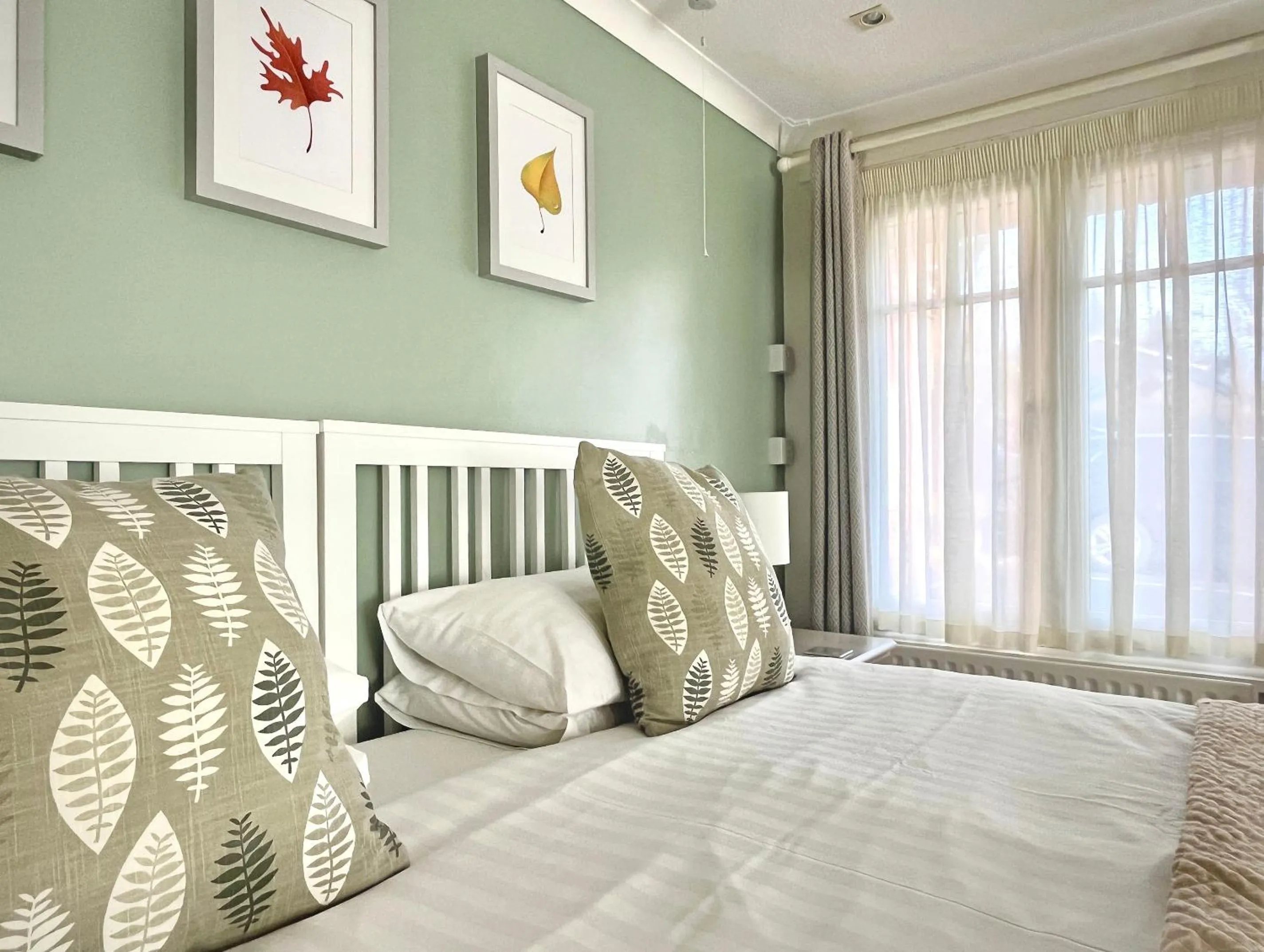 Bedroom, Bed in Mynd House