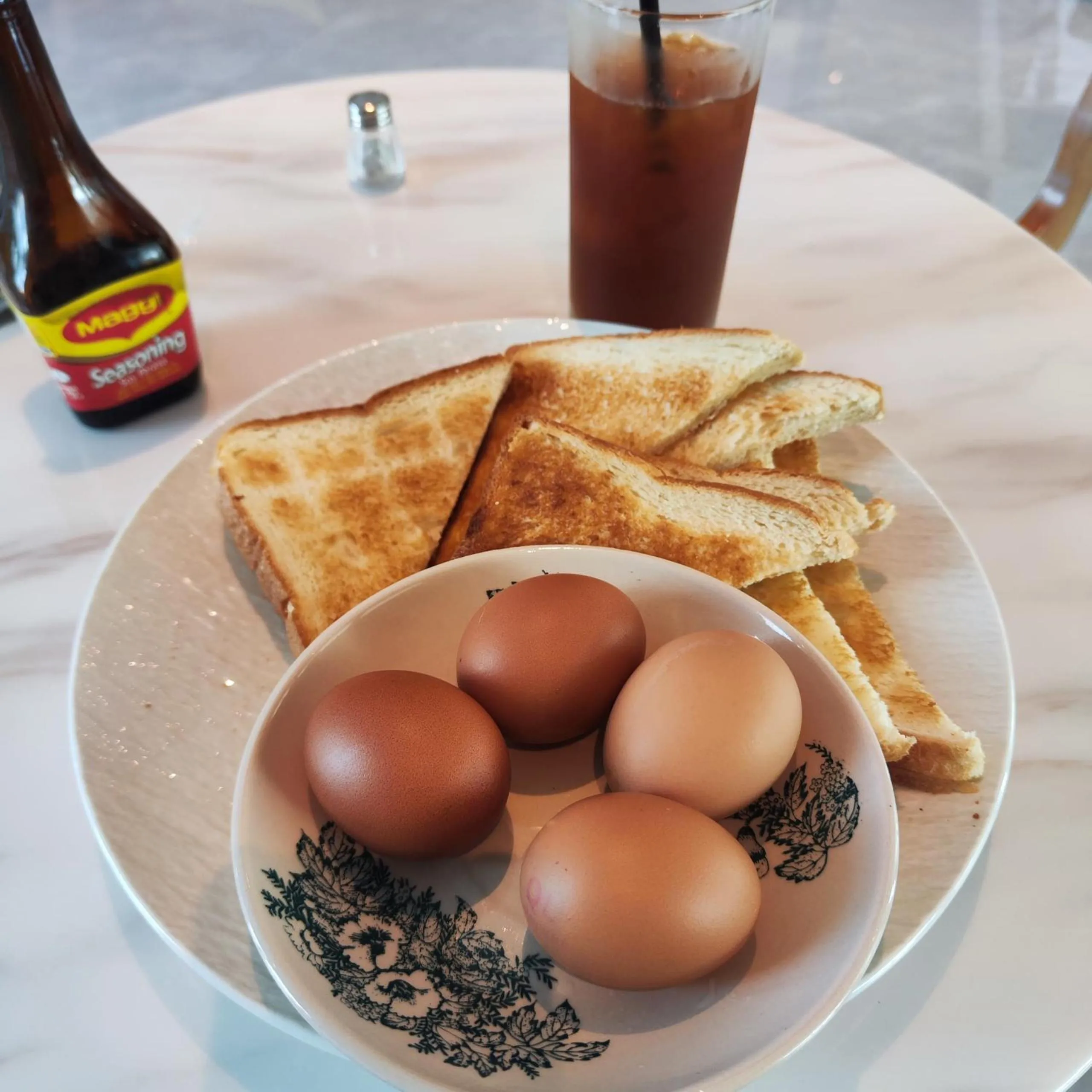 Breakfast in La,mer Butik Hotel