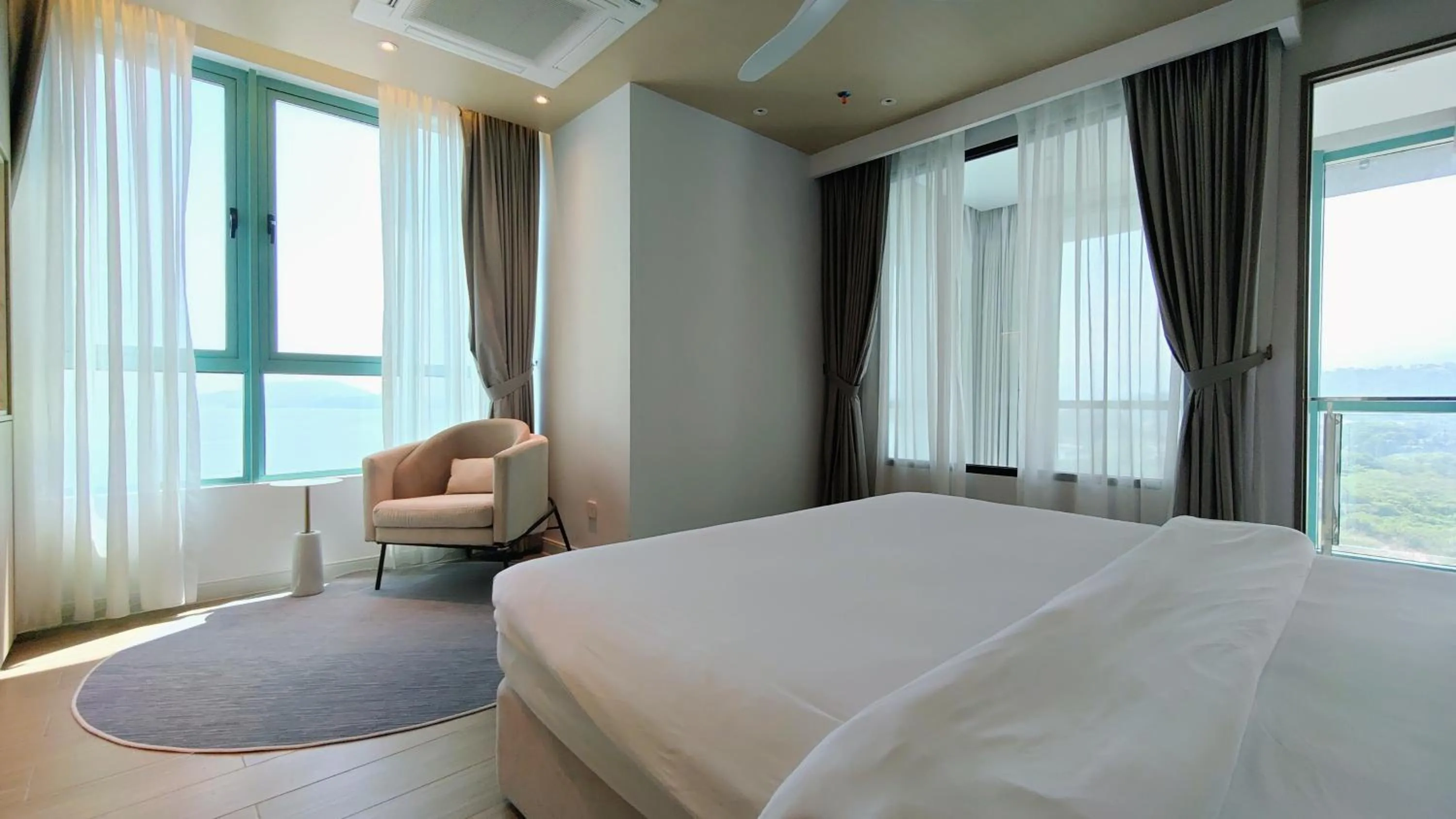 Bed in La,mer Butik Hotel