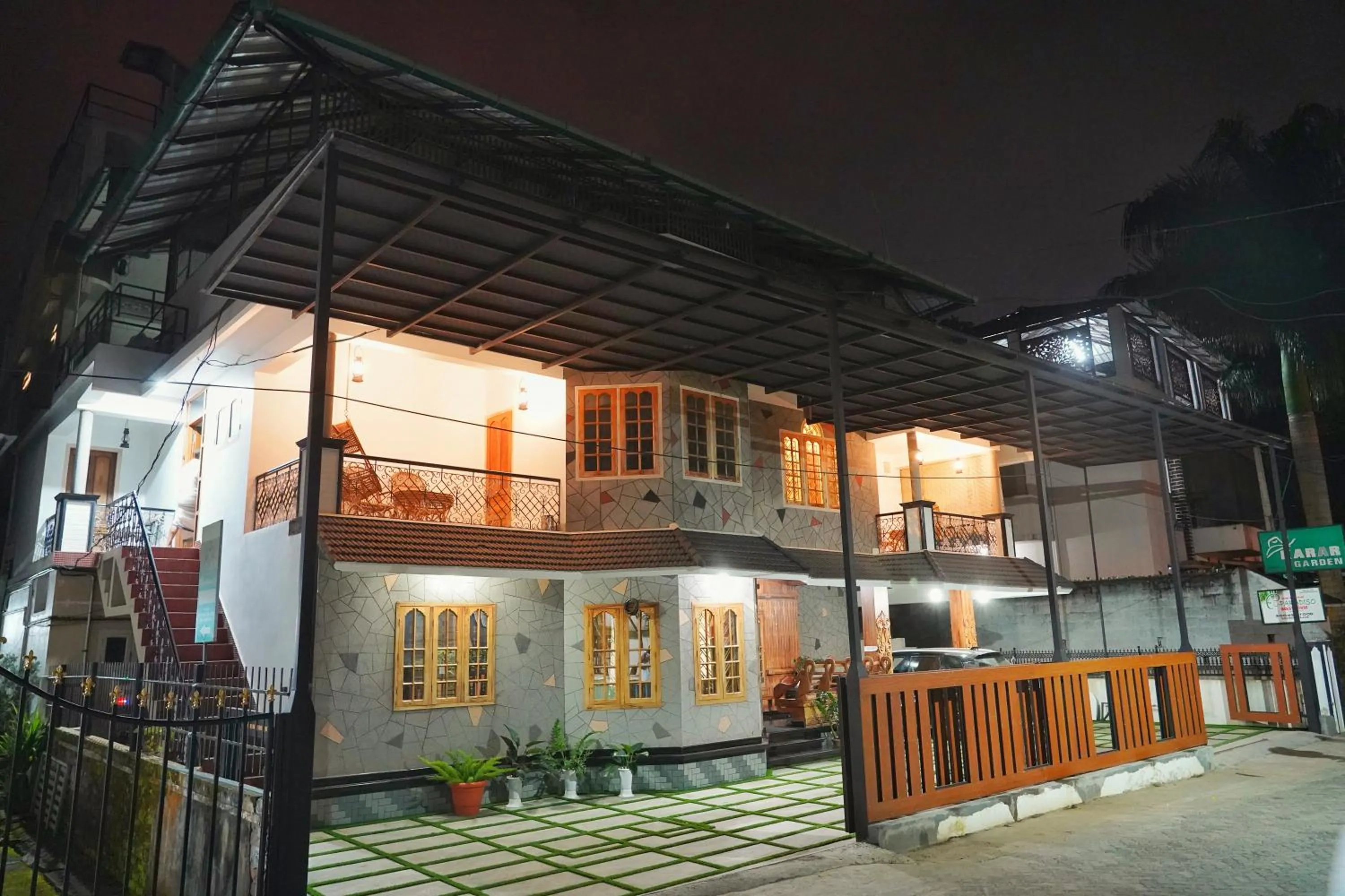 Property building in Paradiso