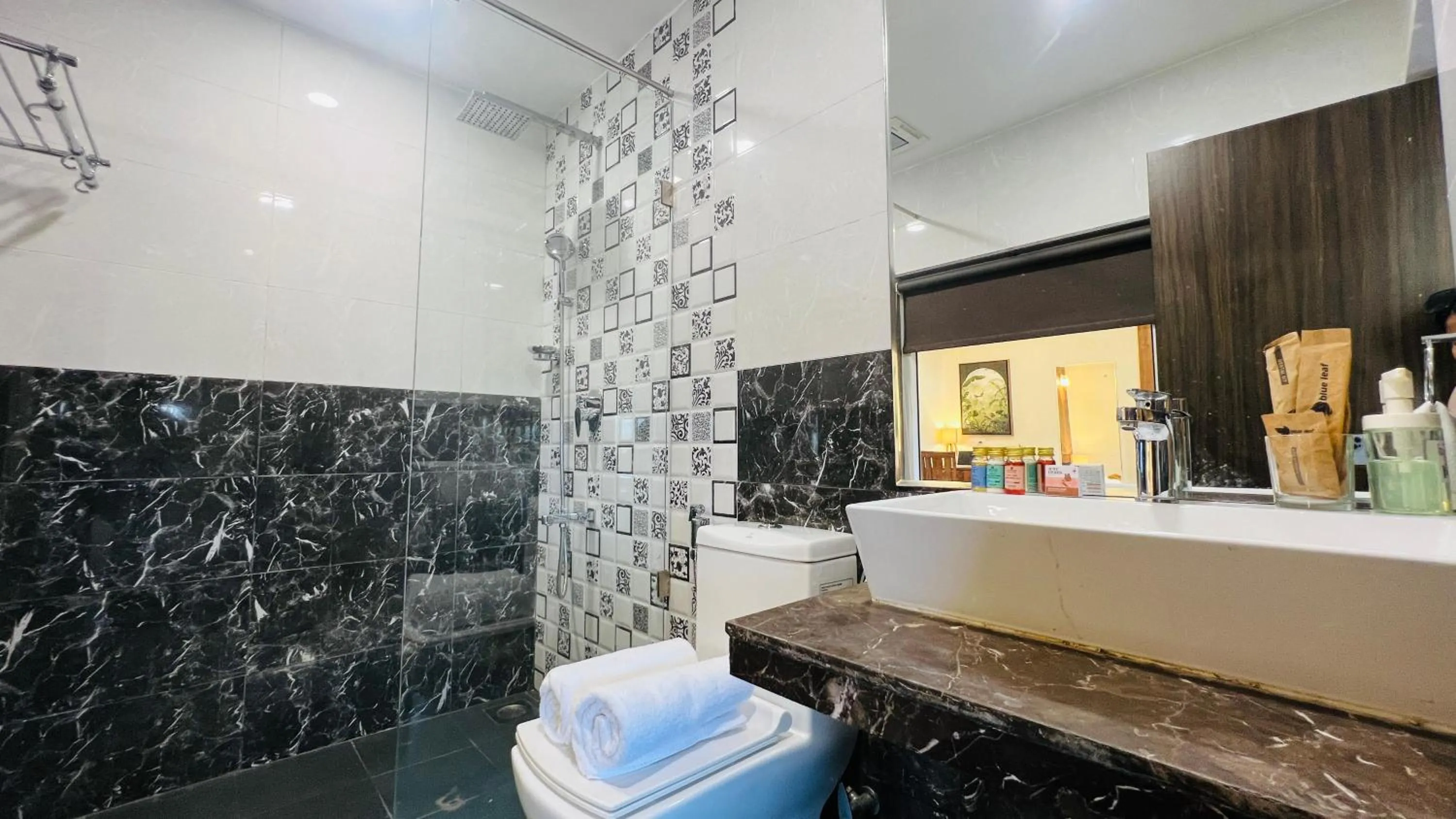 Toilet in BluO Amani Vagator - Boutique Hotel Goa