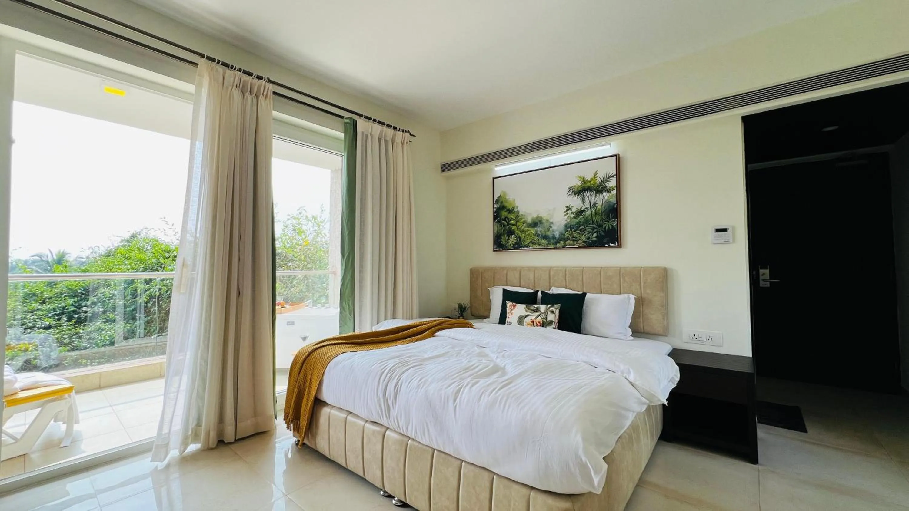 Bedroom, Bed in BluO Amani Vagator - Boutique Hotel Goa