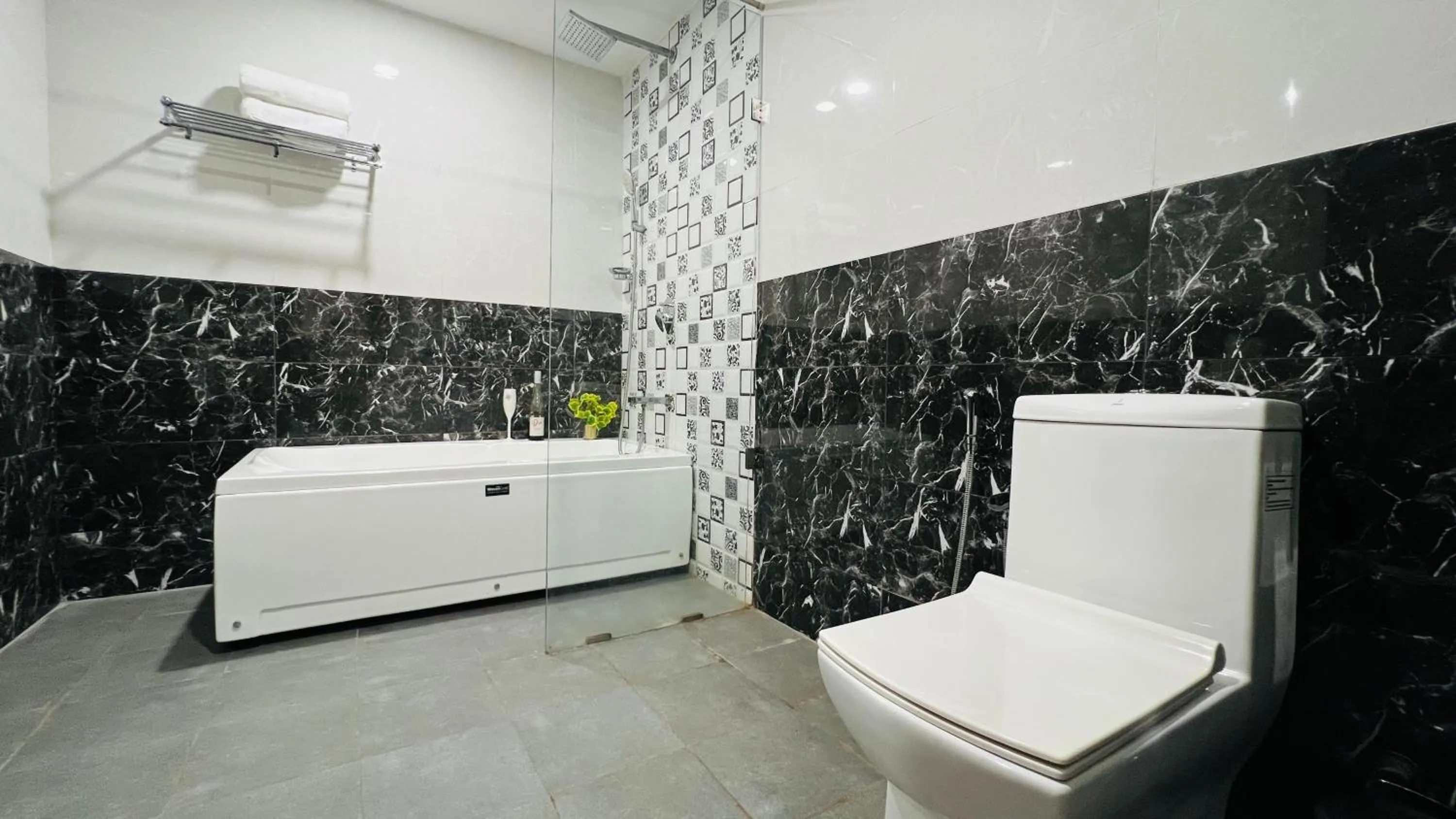 Hot Tub in BluO Amani Vagator - Boutique Hotel Goa