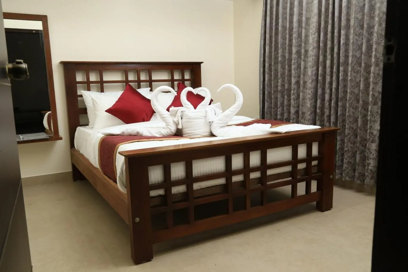 Large Double Room in Hotel Orchard Coorg