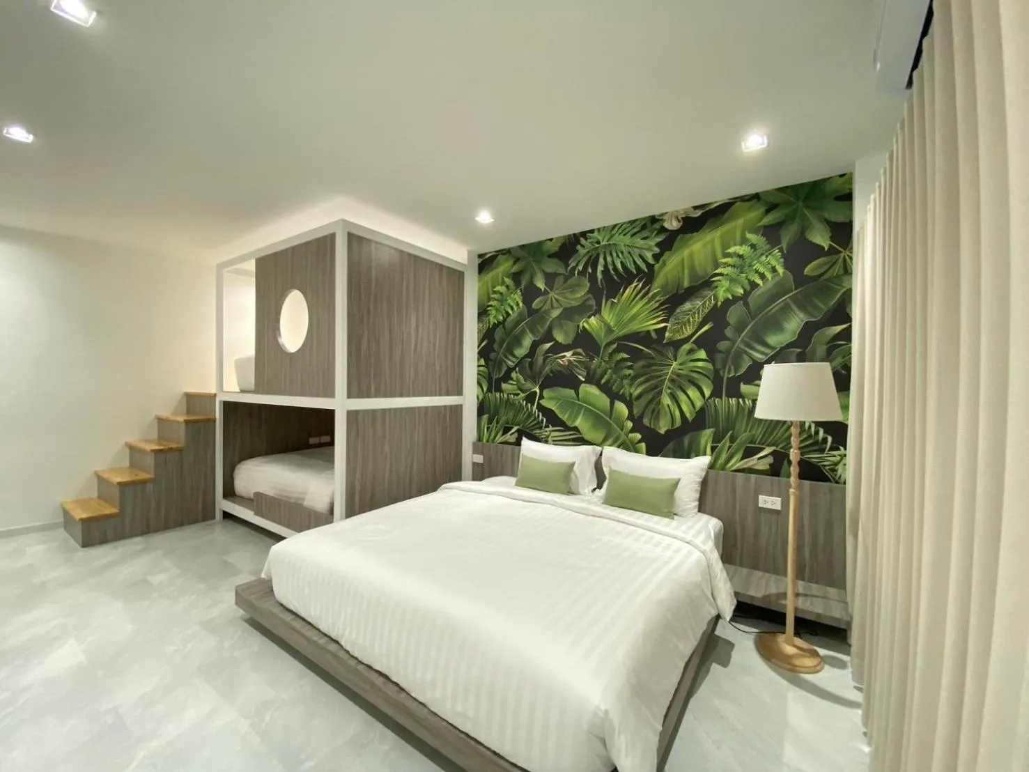 Bed in Tree Airport Hotel Hatyai