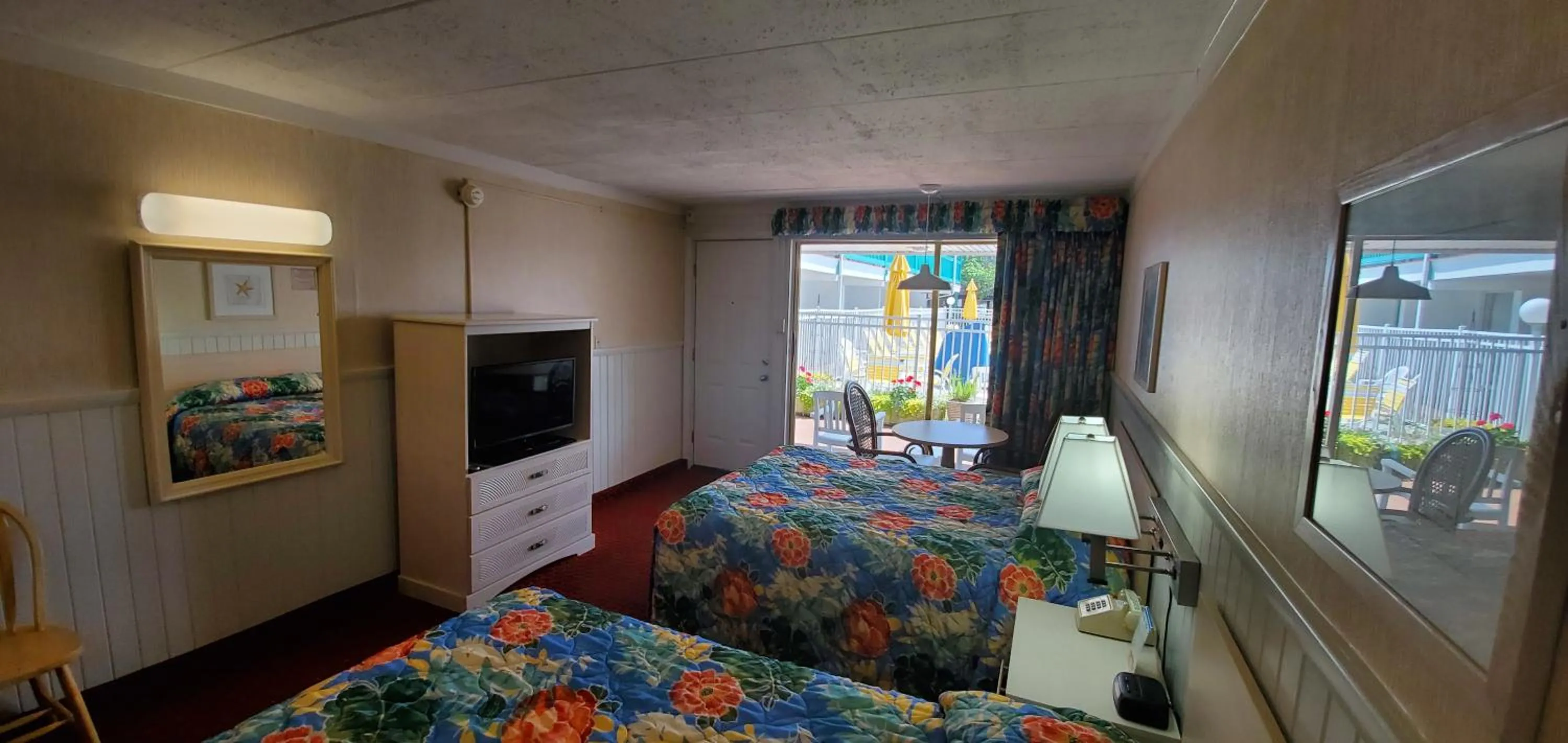 Shangri-La Motel
