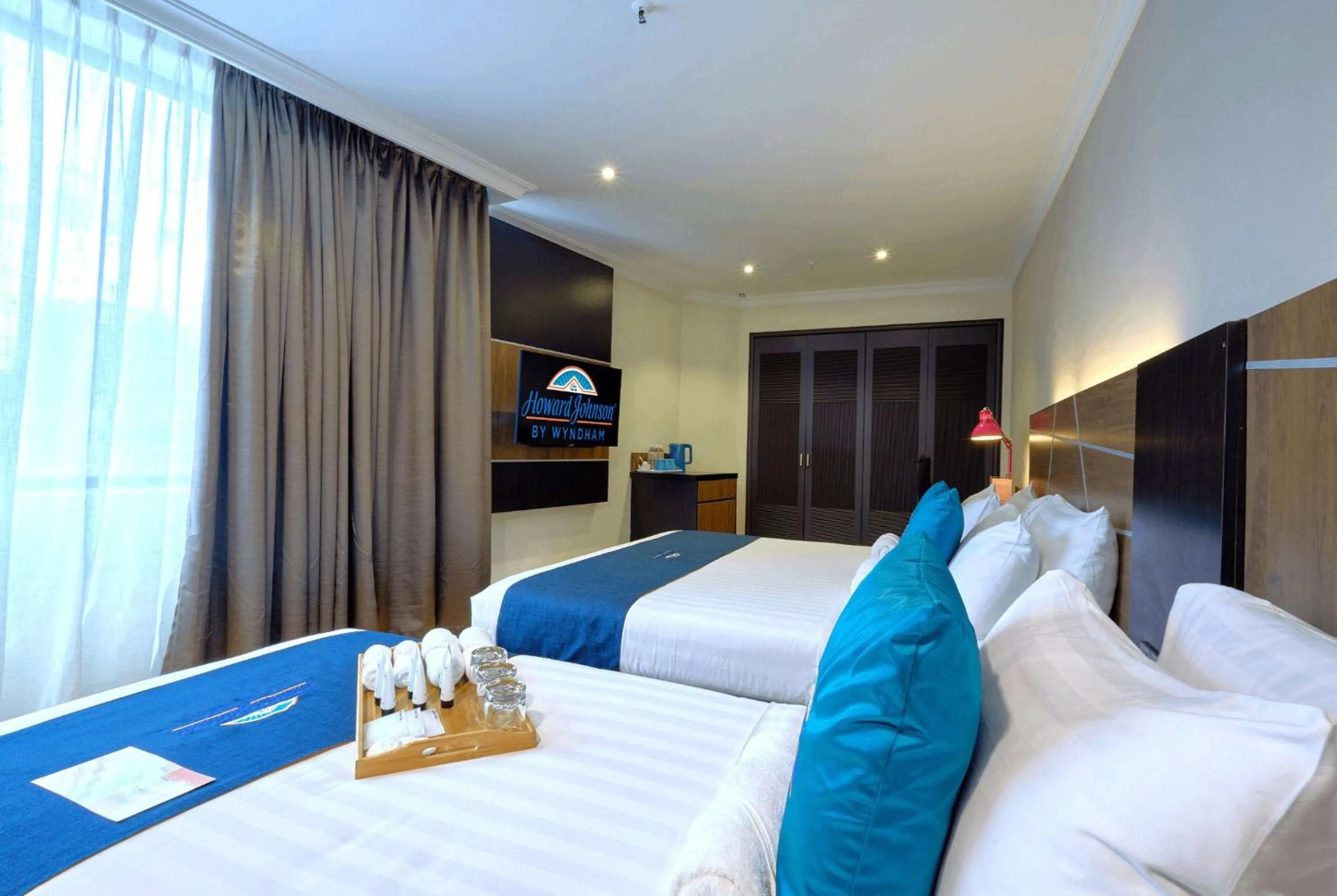 Photo of the whole room, Bed in Howard Johnson By Wyndham Kuala Lumpur 118