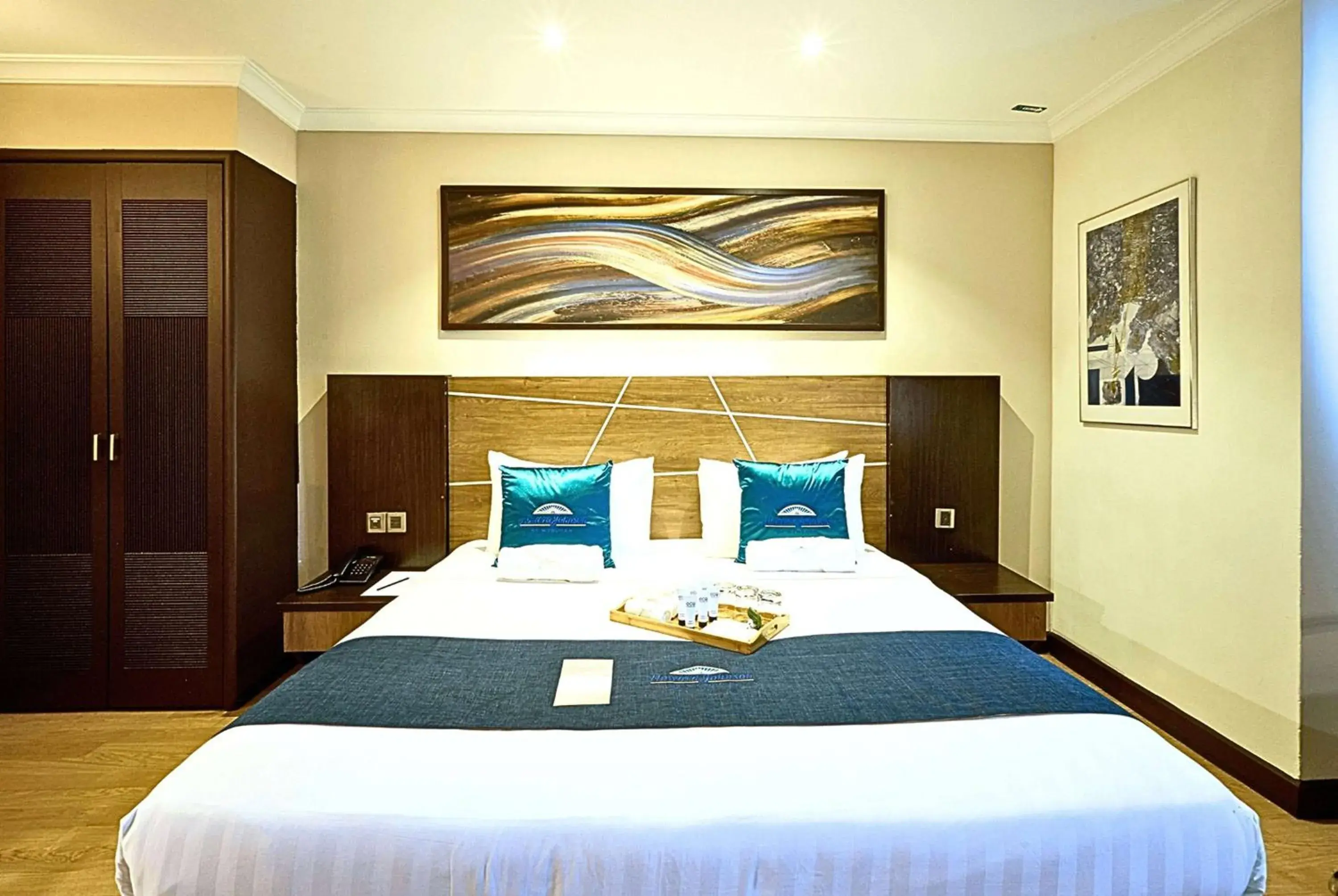 Photo of the whole room, Bed in Howard Johnson By Wyndham Kuala Lumpur 118 Photo of the whole room, Bed in Howard Johnson By Wyndham Kuala Lumpur 118