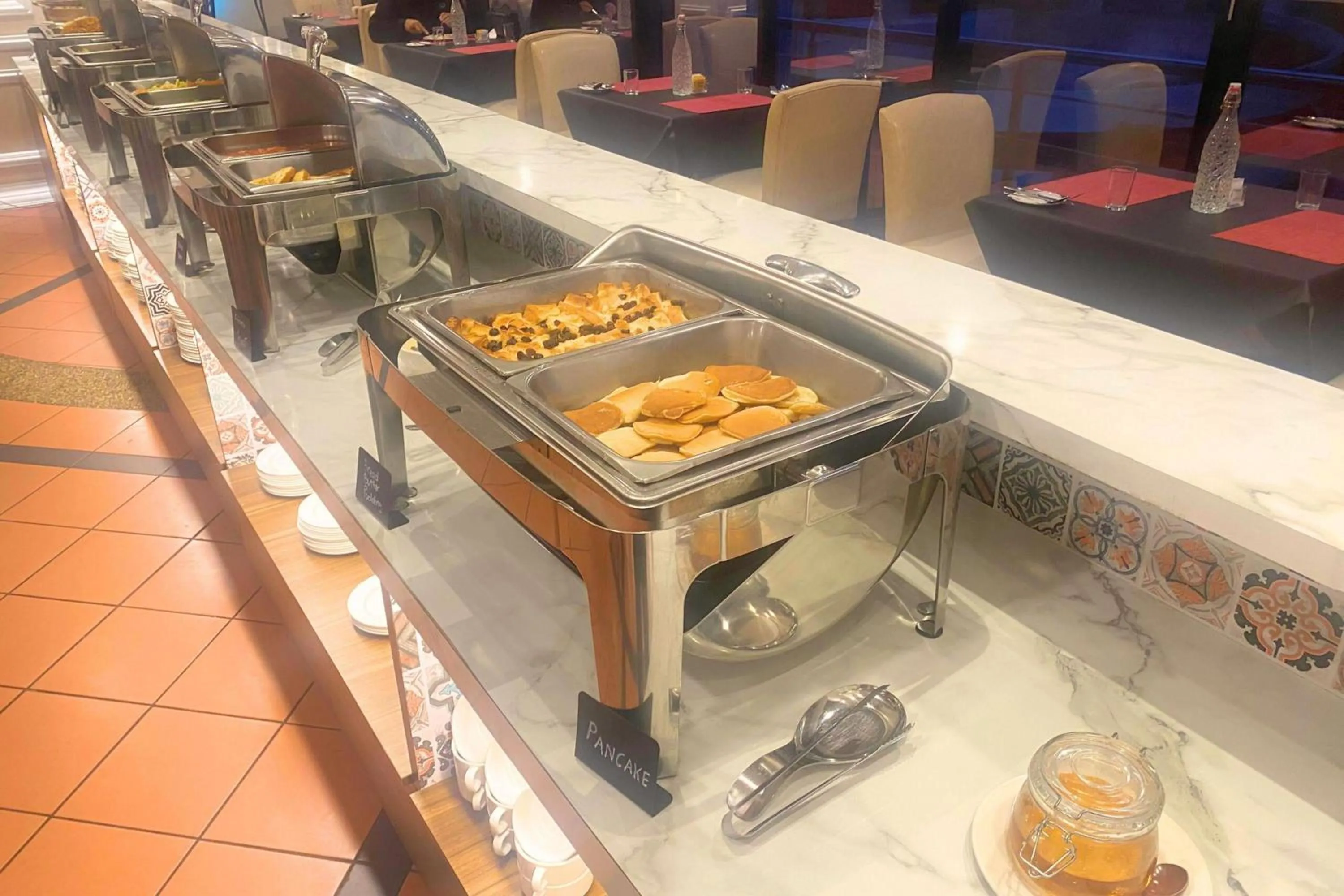 Restaurant/places to eat in Howard Johnson By Wyndham Kuala Lumpur 118