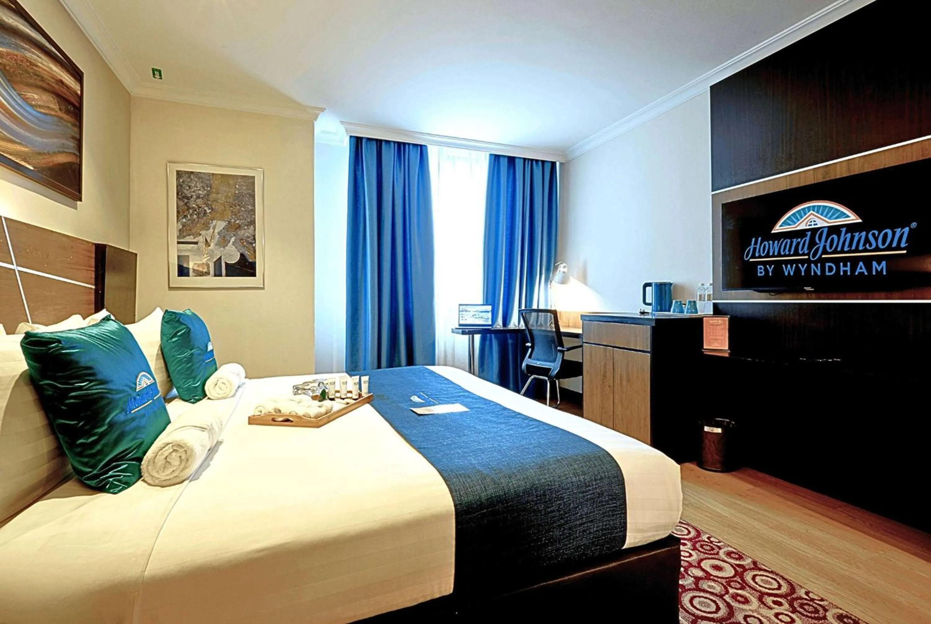 Photo of the whole room, Bed in Howard Johnson By Wyndham Kuala Lumpur 118