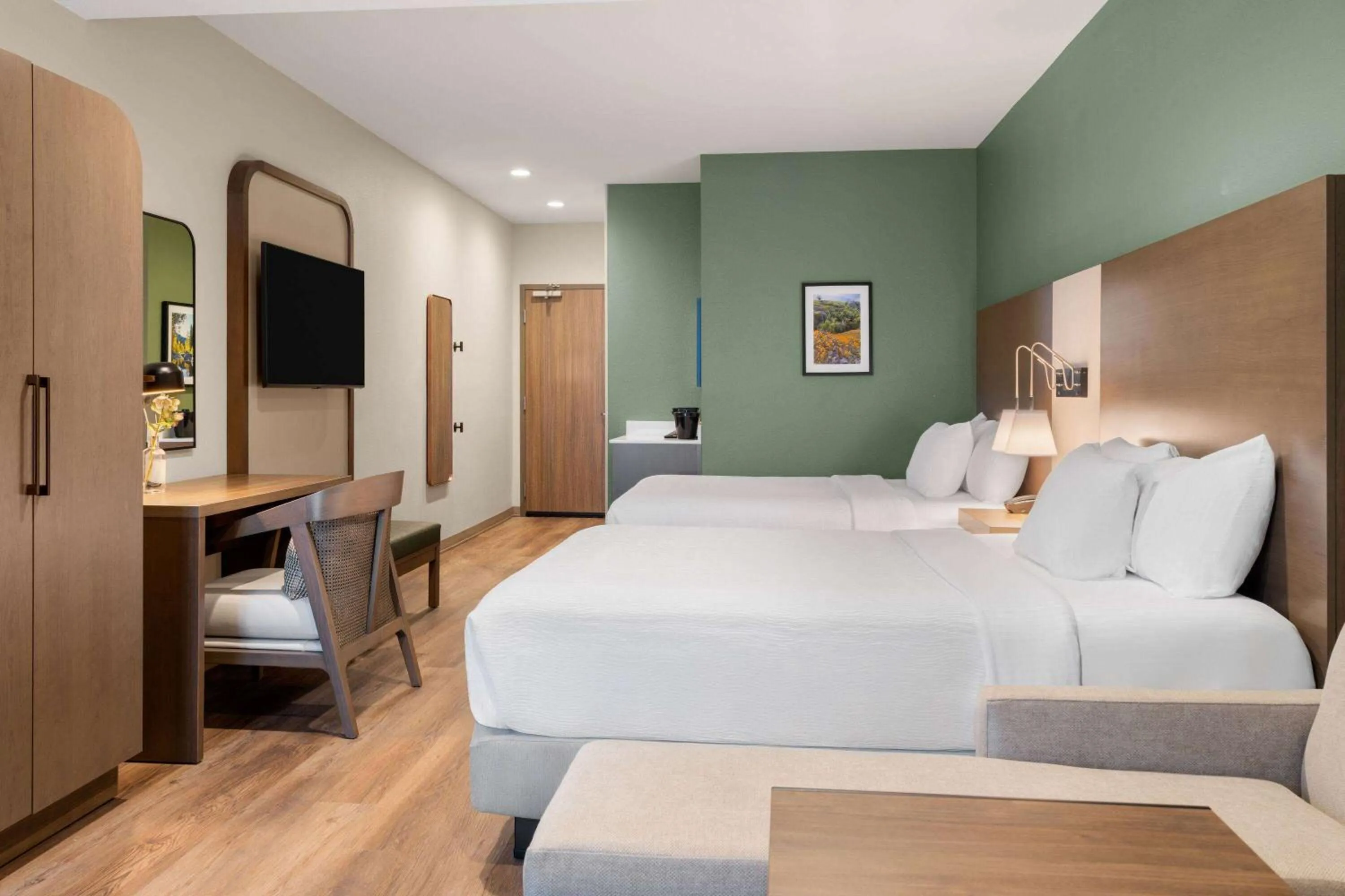 Photo of the whole room, Bed in La Quinta Inn and Suites by Wyndham Lincoln