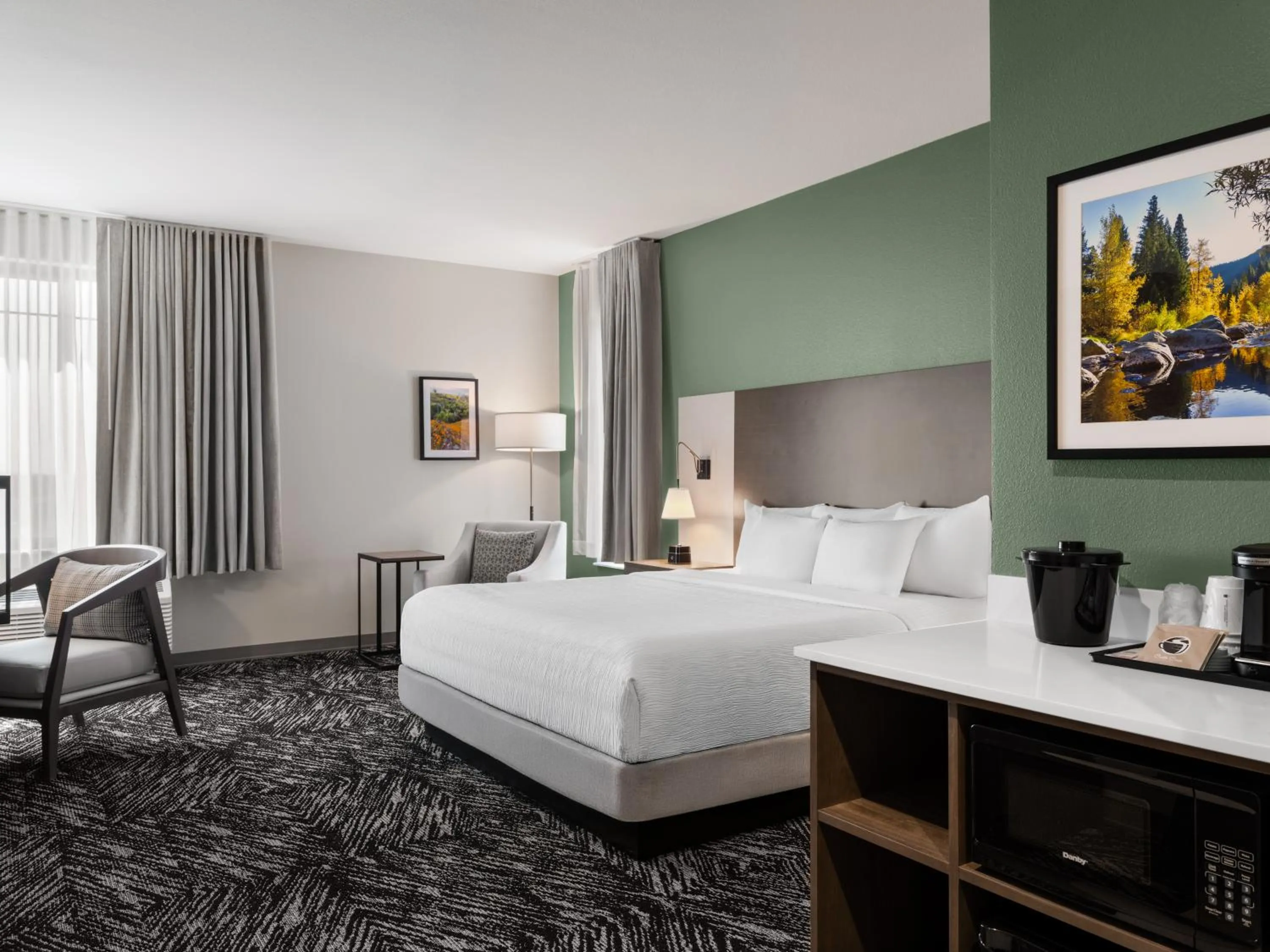 Bedroom, Bed in La Quinta Inn and Suites by Wyndham Lincoln