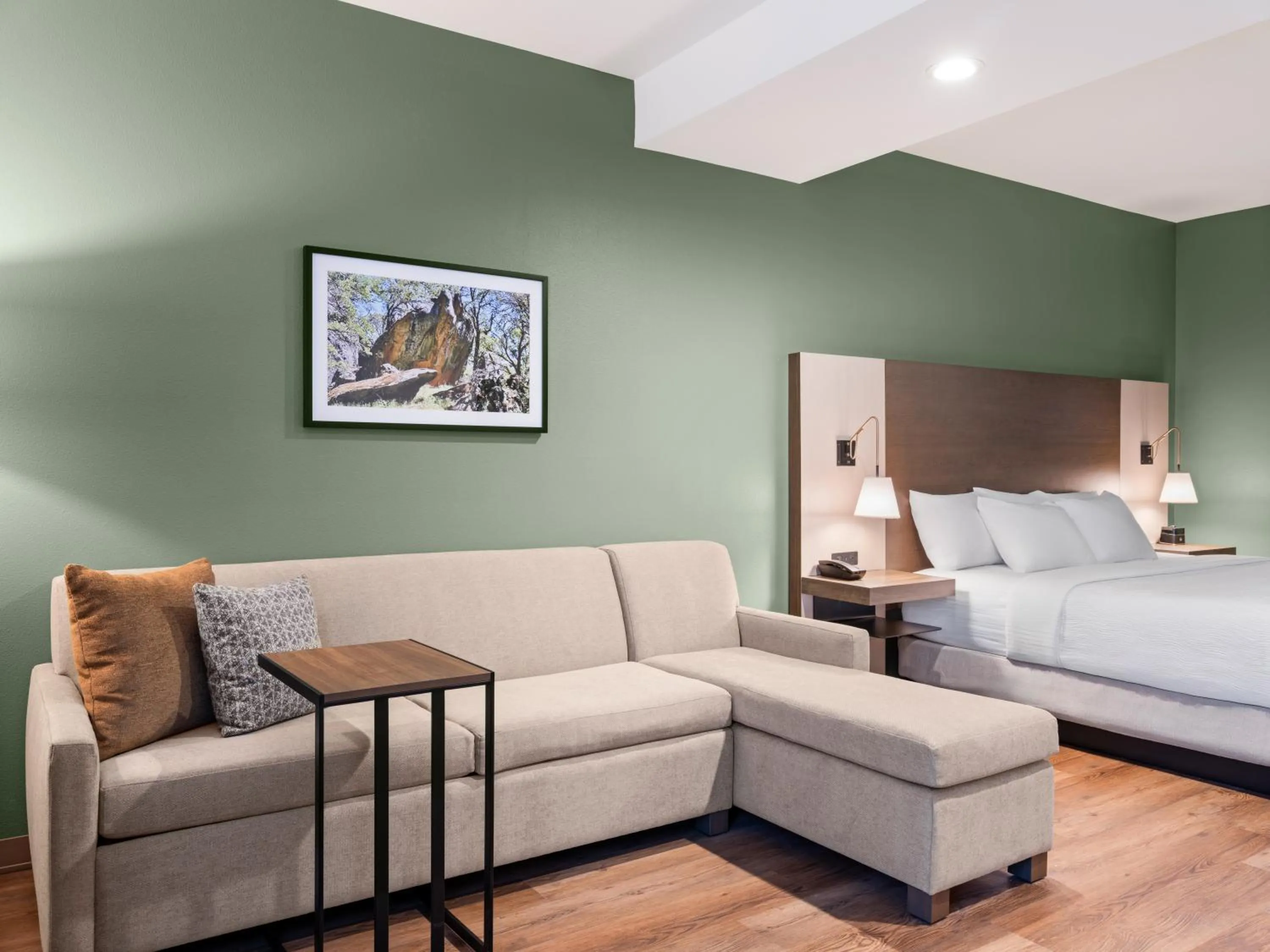 Bedroom, Bed in La Quinta Inn and Suites by Wyndham Lincoln