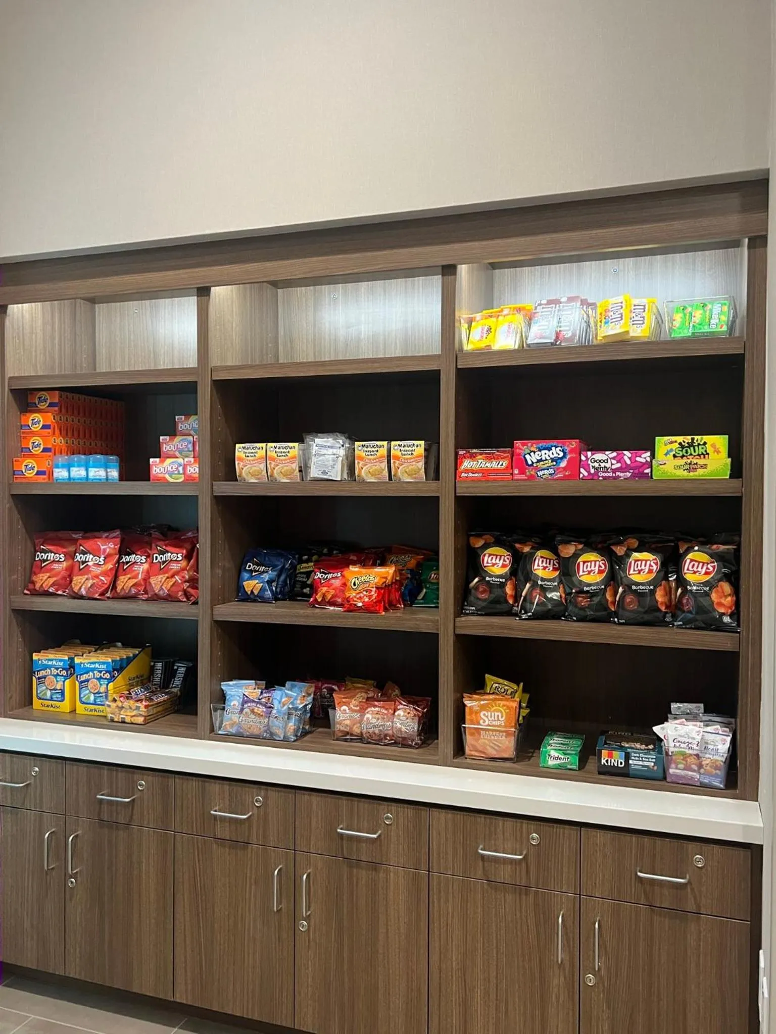 Supermarket/grocery shop in La Quinta Inn and Suites by Wyndham Lincoln