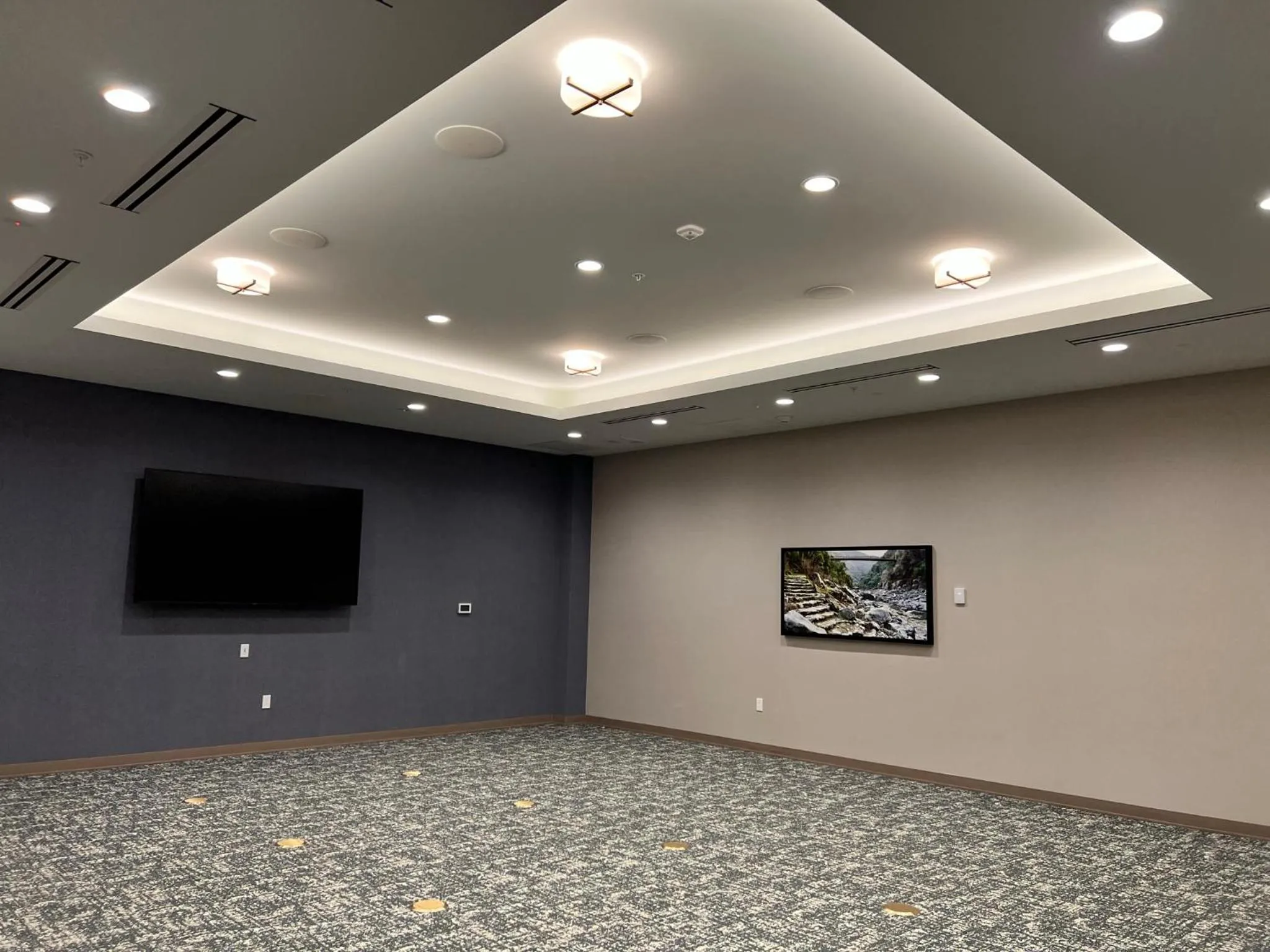 Meeting/conference room in La Quinta Inn and Suites by Wyndham Lincoln