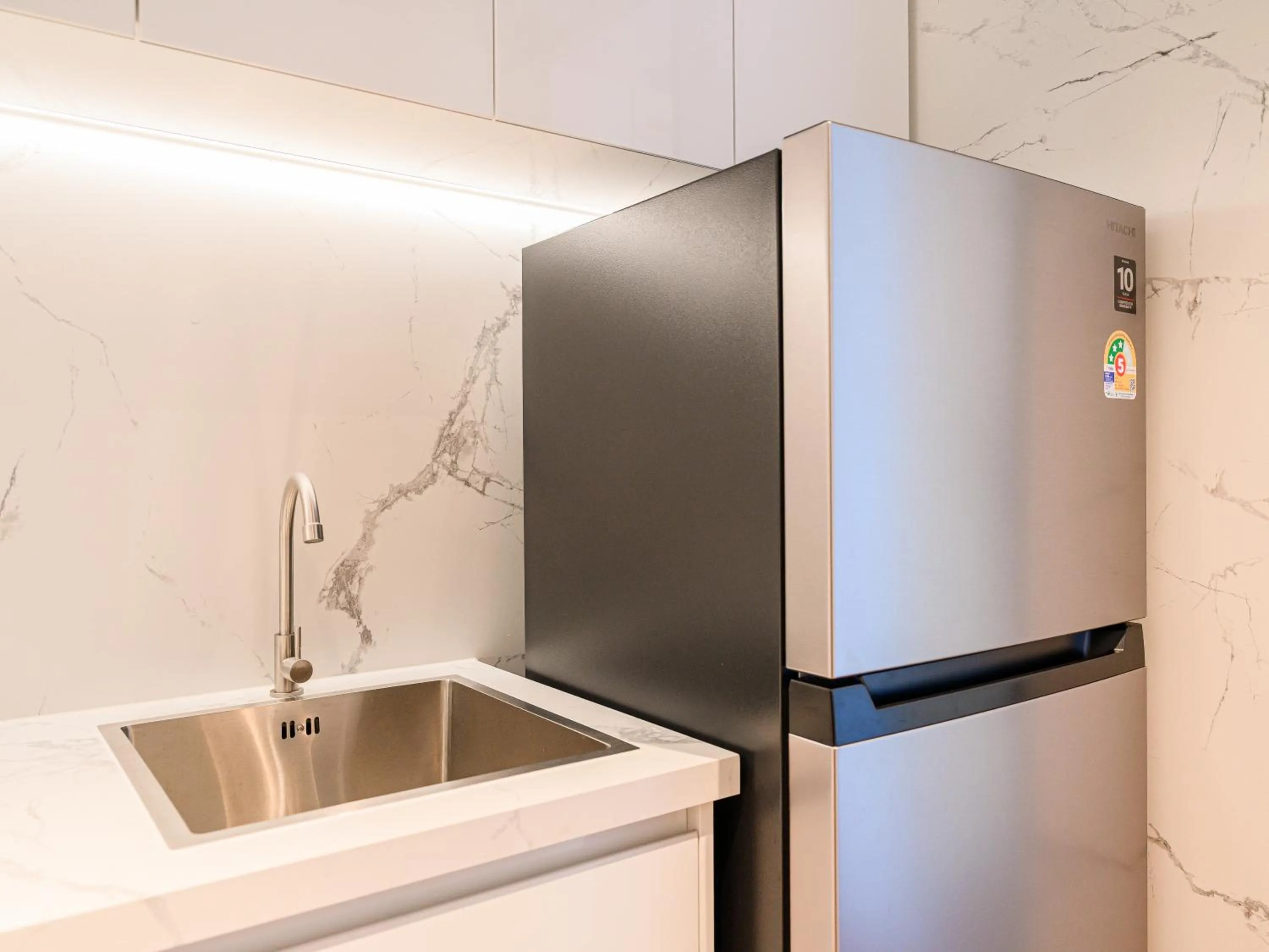 Kitchen or kitchenette in Beverly Mountain Bay, Trademark Collection by Wyndham