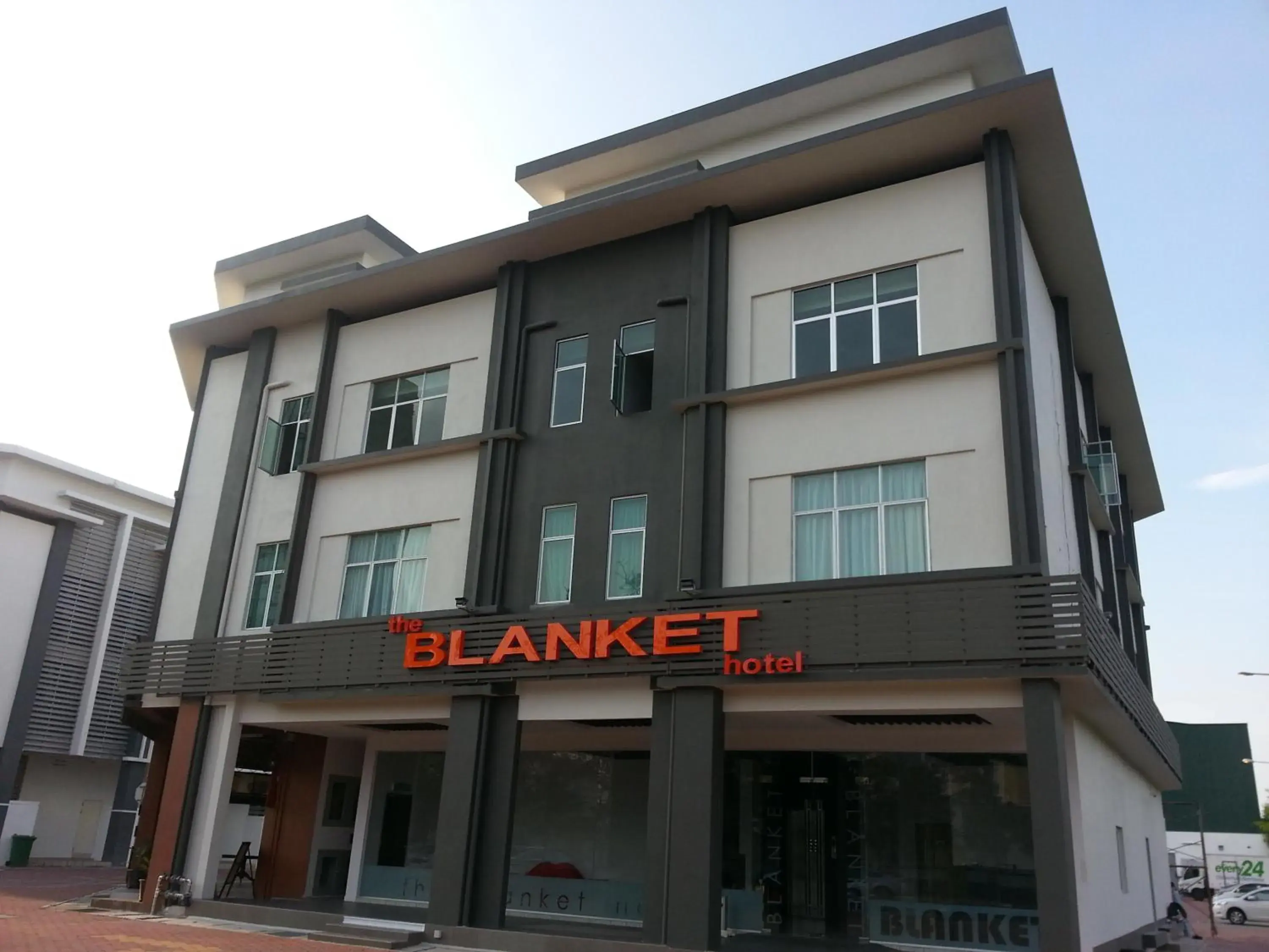 Facade/entrance in The Blanket Hotel Seberang Jaya Facade/entrance in The Blanket Hotel Seberang Jaya
